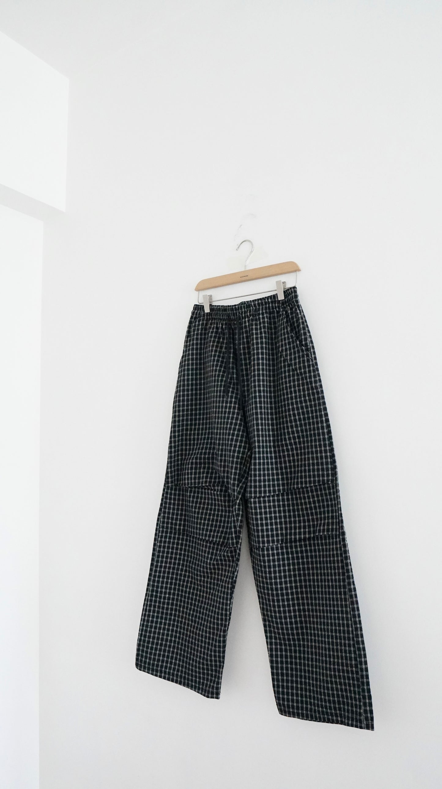 toi checked pants in black (pre-order)