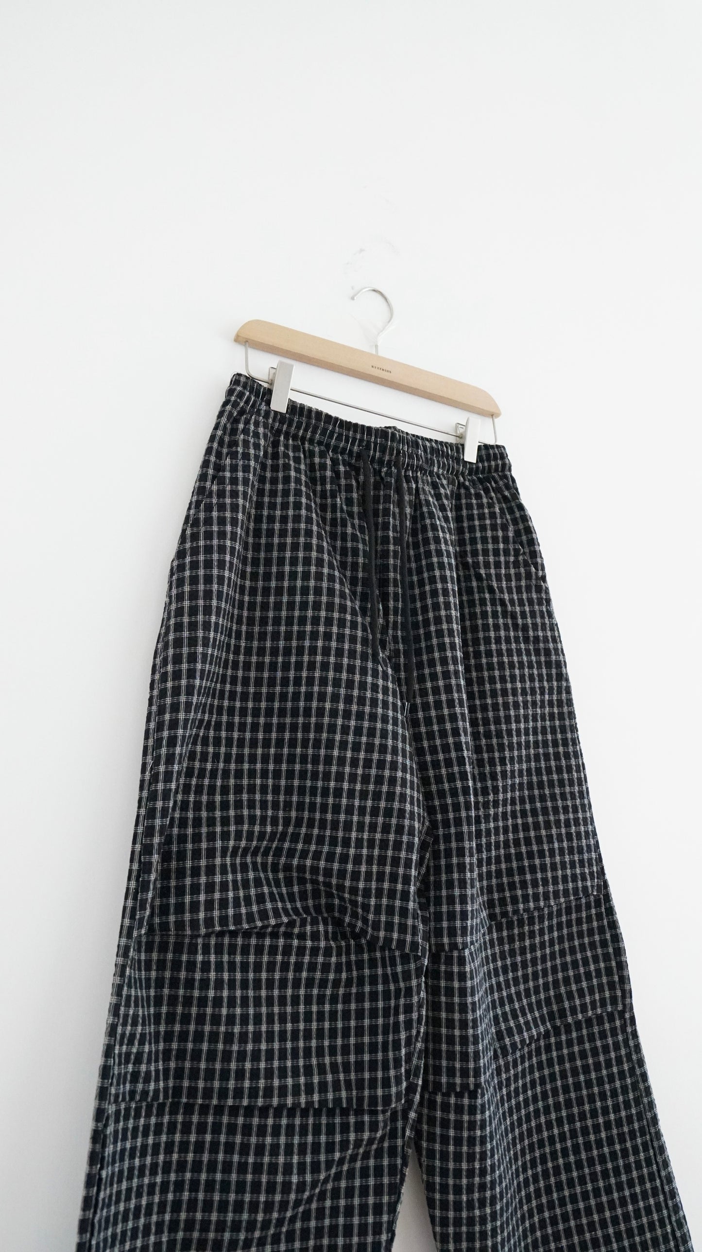 toi checked pants in black (pre-order)