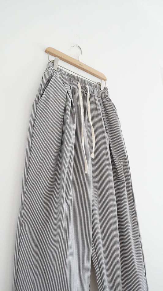 cool striped pants in black