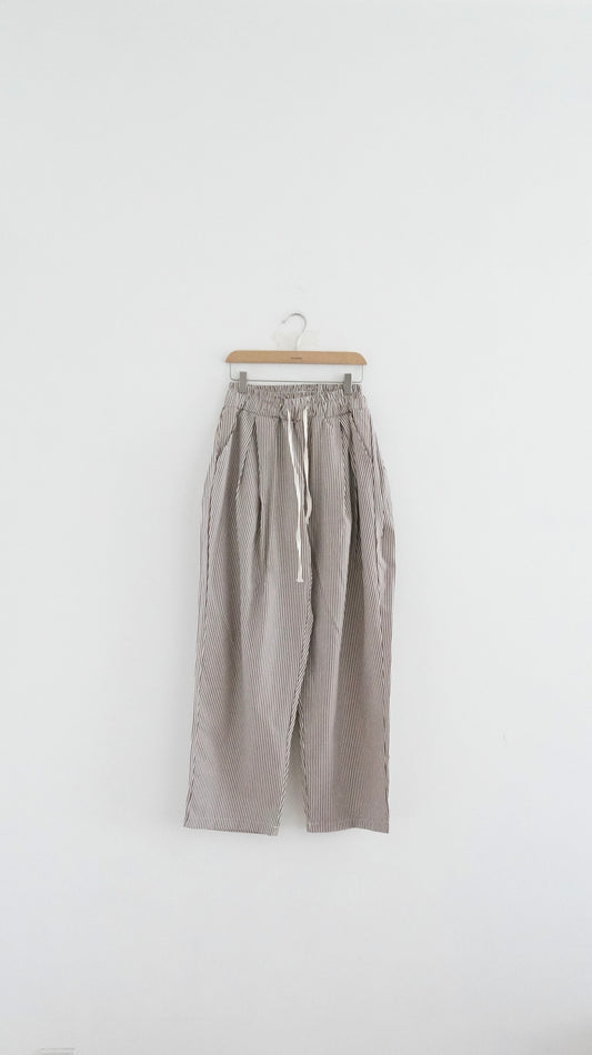 cool striped pants in brown