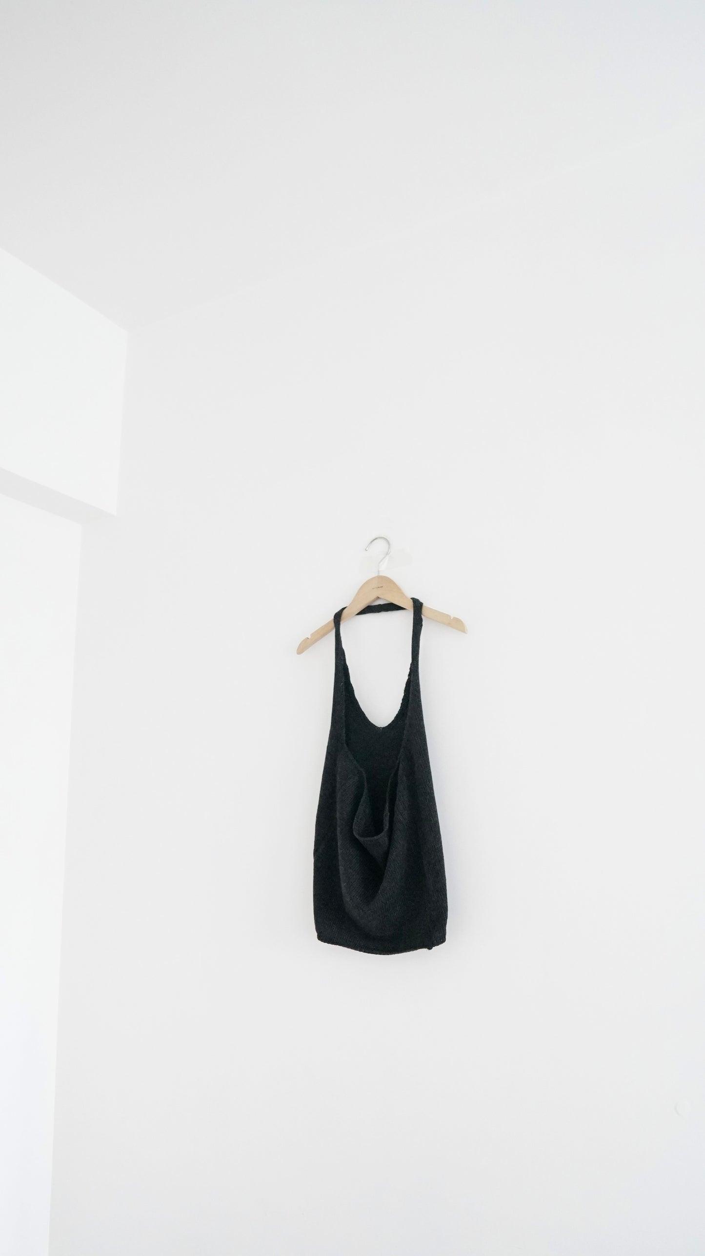 textured wool halter in black