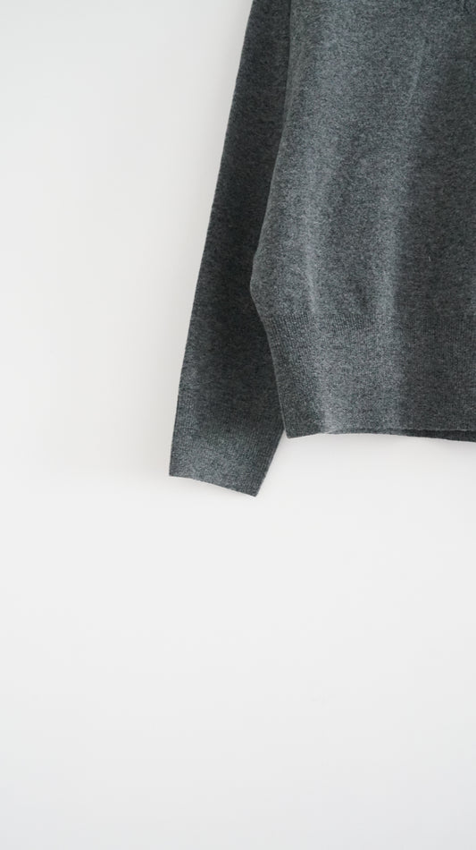classic v-neck knit in grey (pre-order)