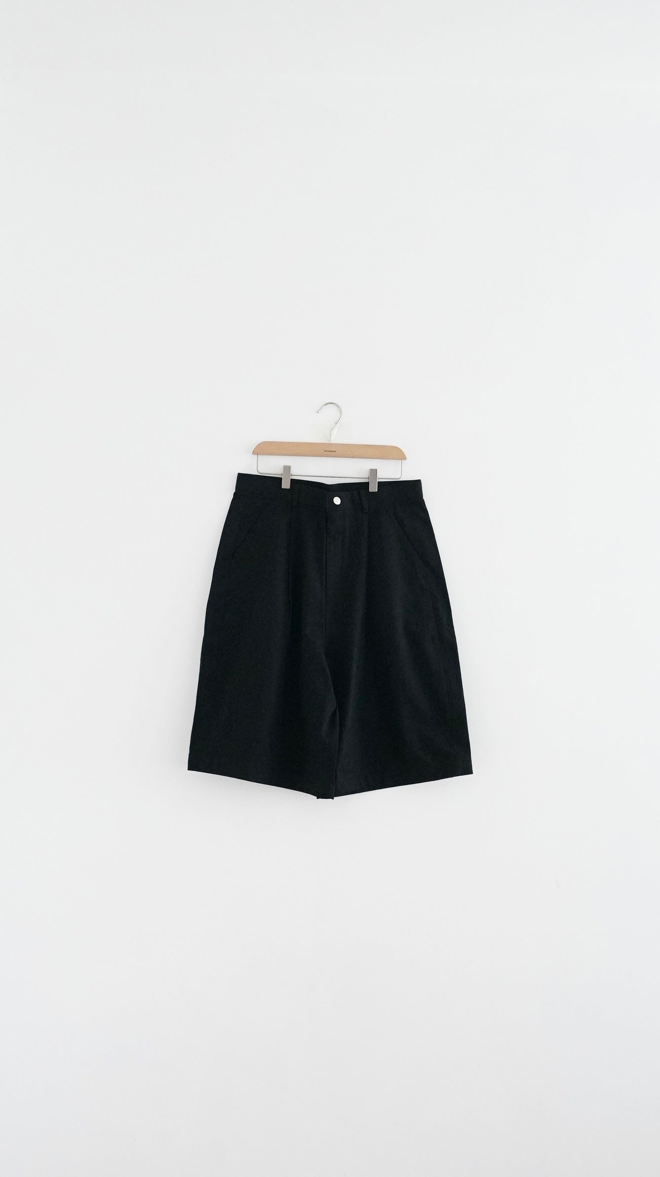 bermuda shorts in black