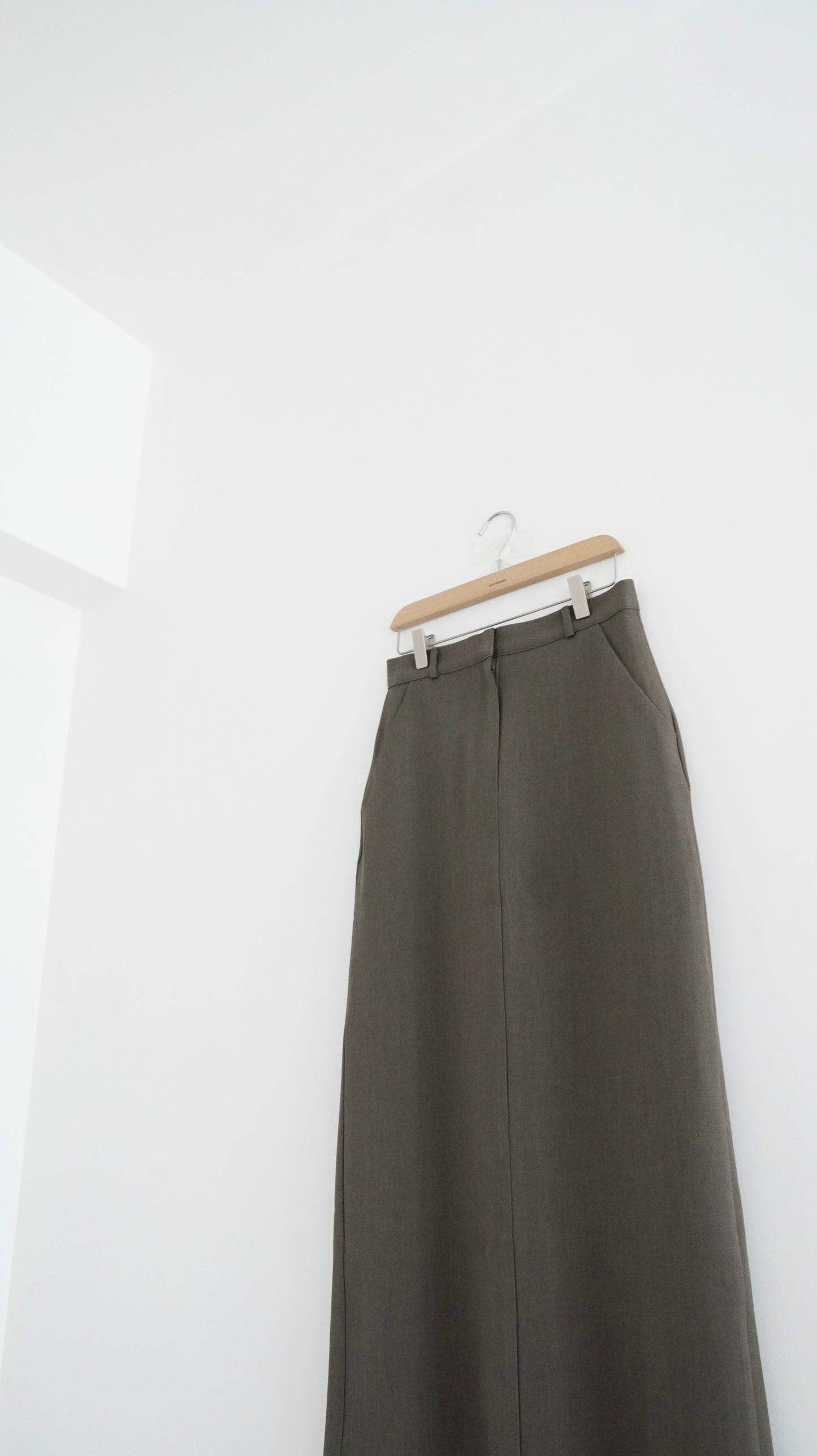 high-end minimalist skirt in khaki