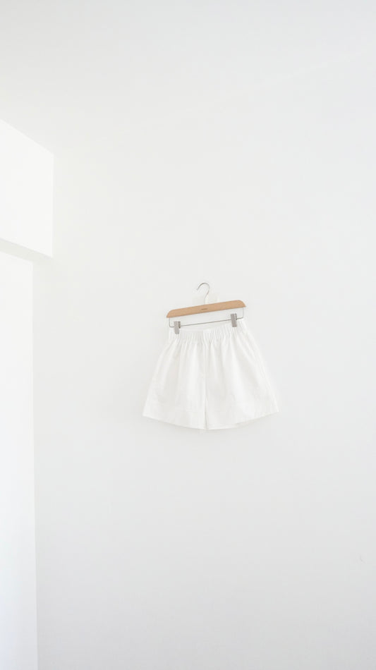 structured hem elastic shorts in white (pre-order)