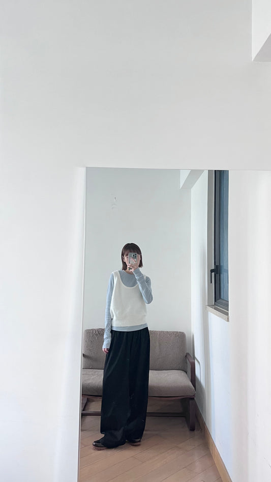 soft minimalist vest in ivory (pre-order)