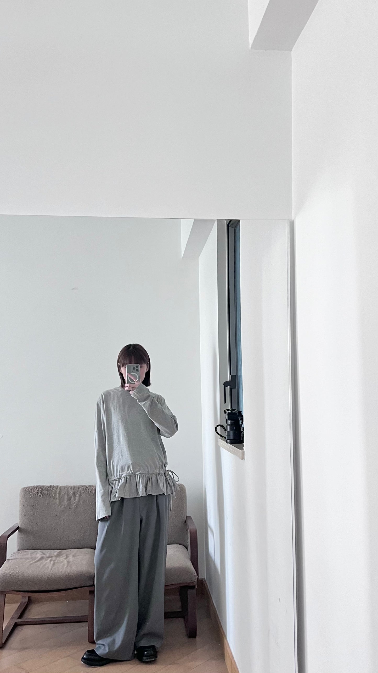 ruffle inner top in grey