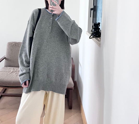 patchwork round sweater in grey x baby-blue