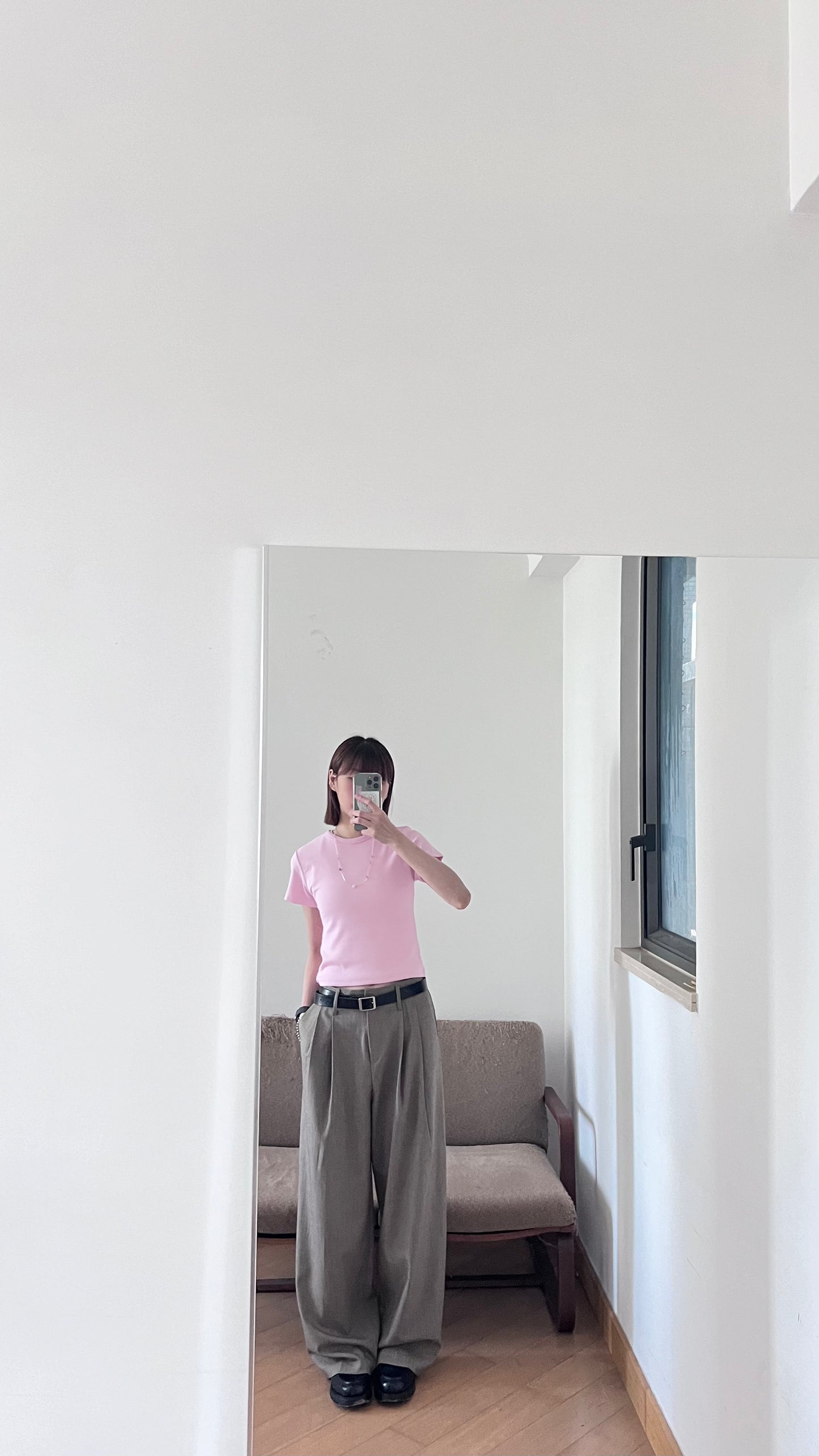 classic low-waisted wide pants in khaki (pre-order)