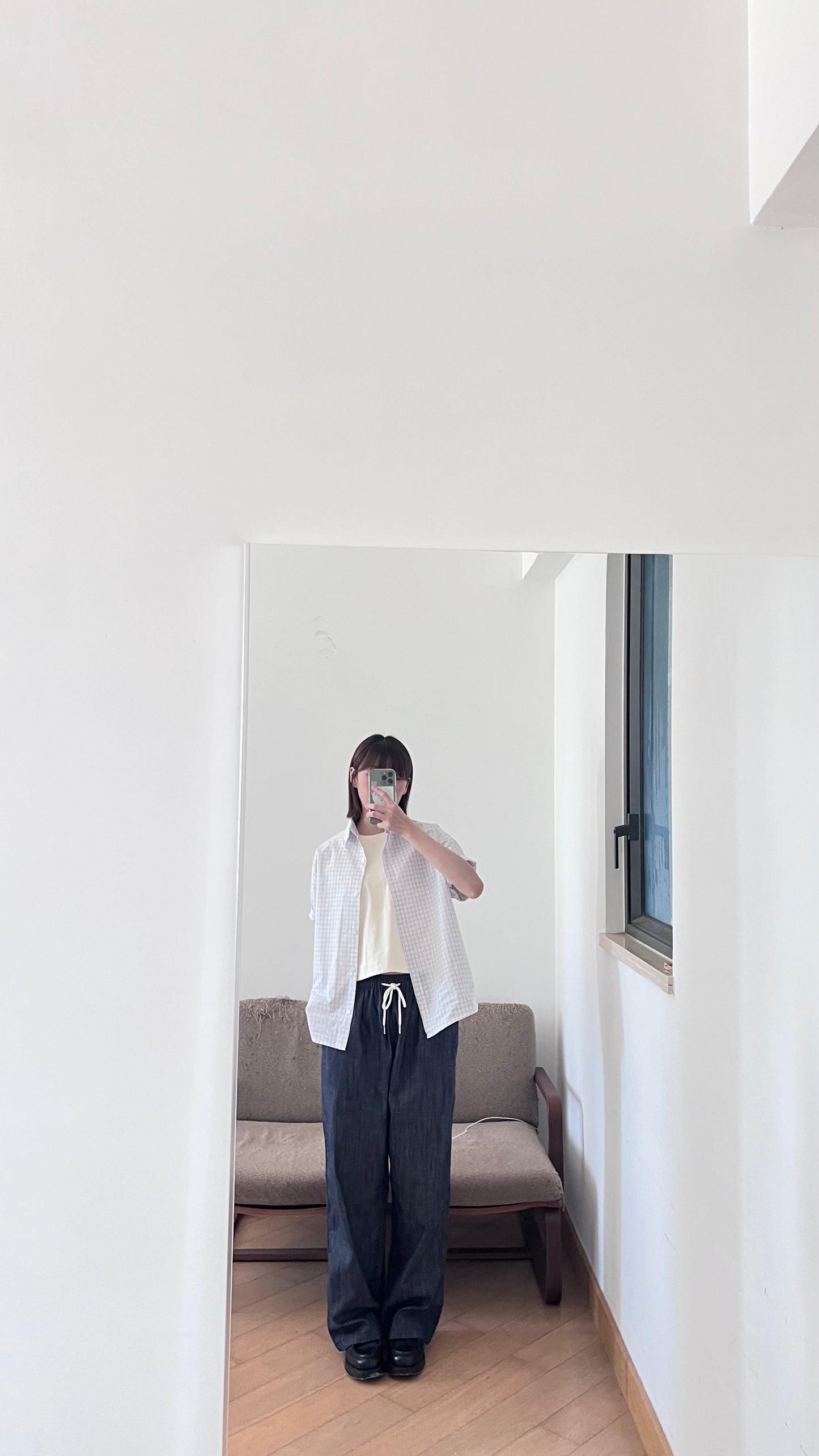 plain grid shirt in white (pre-order)