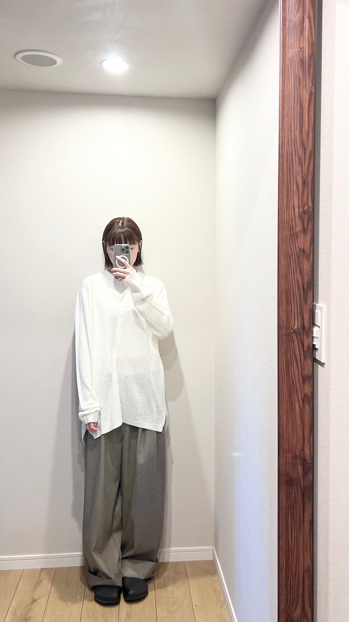 oversized v-neck knit top in ivory