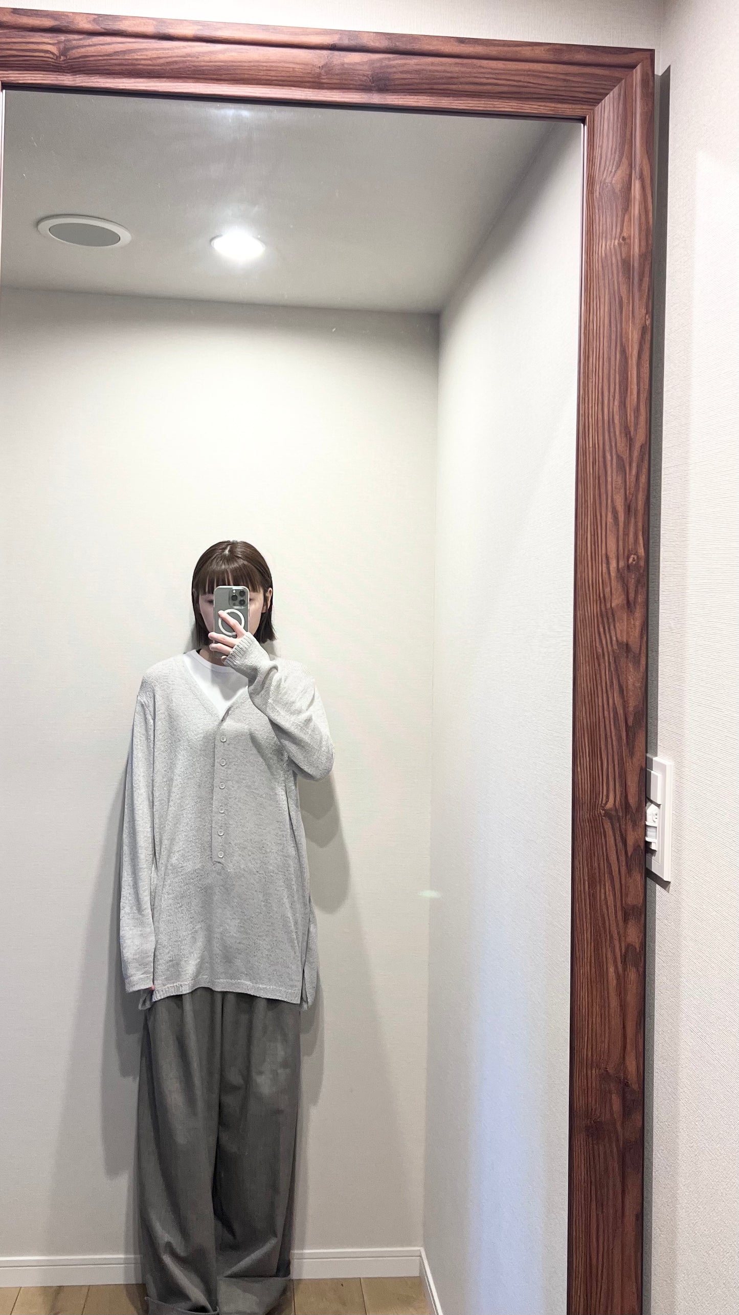 oversized v-neck knit top in grey