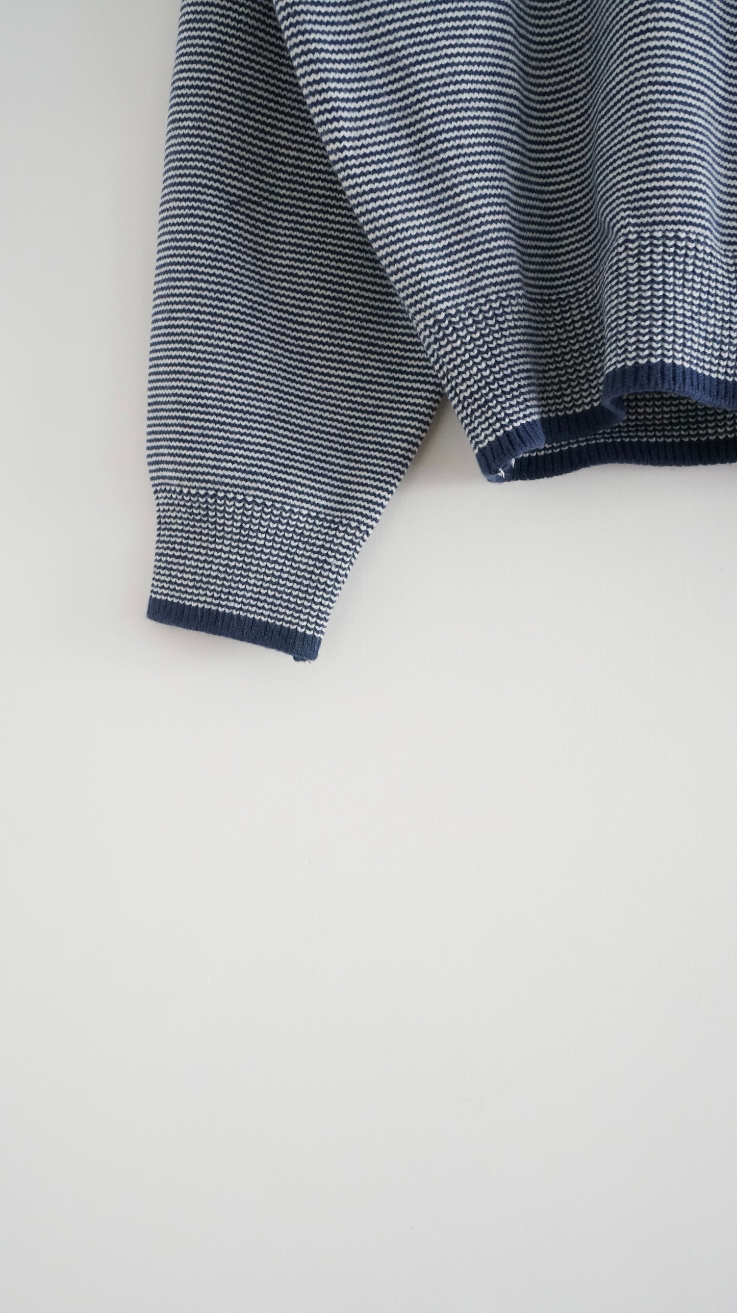 yoyogi fine stripe knit in navy (pre-order)