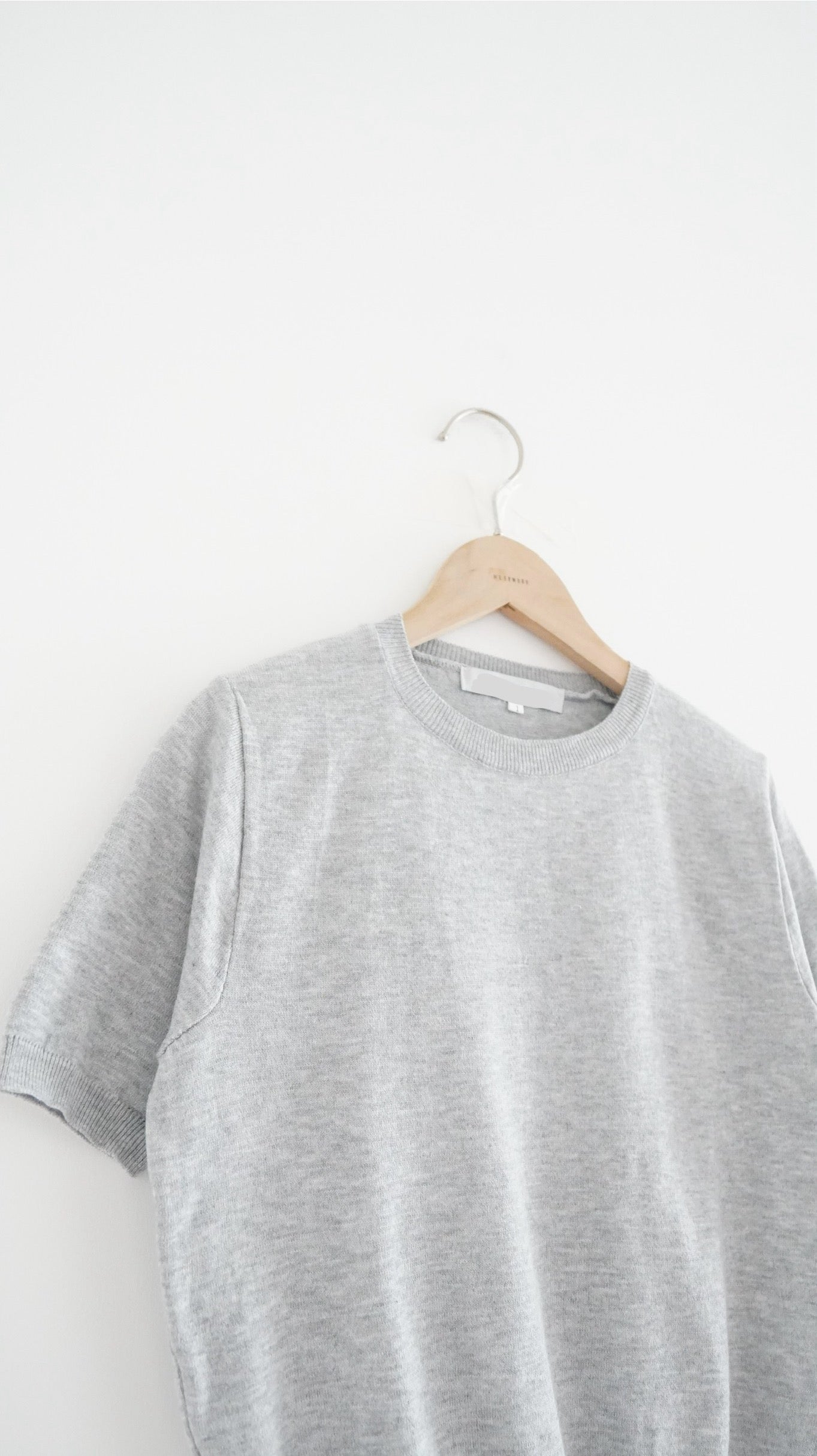 classic light knit top in grey