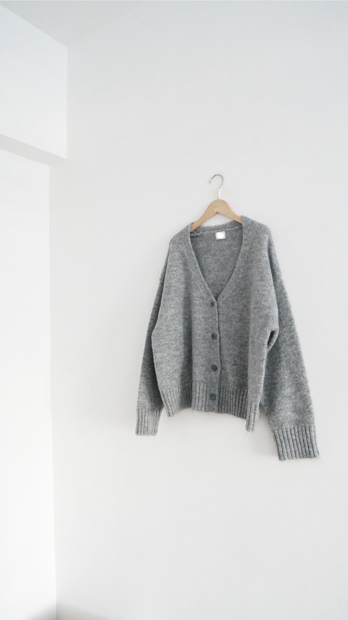 classic hign-end cardigan in grey (pre-order)