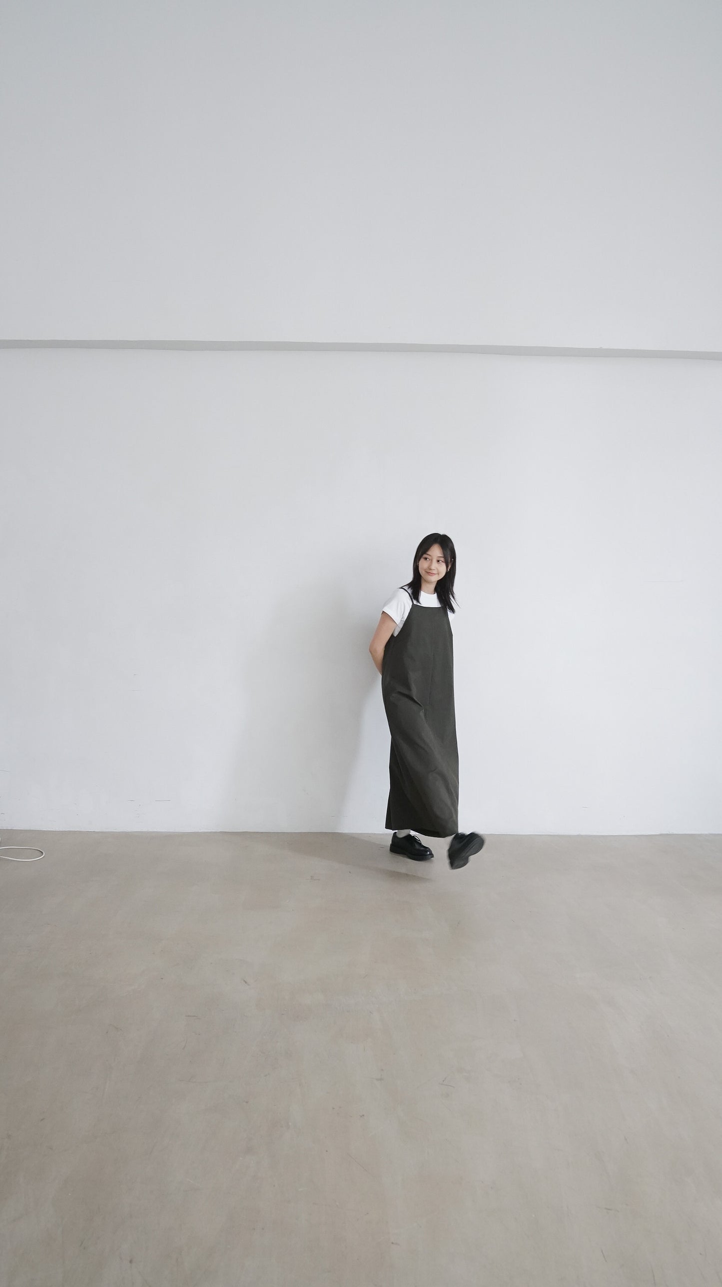 classic straight-line dress in grey brown ( pre-order )