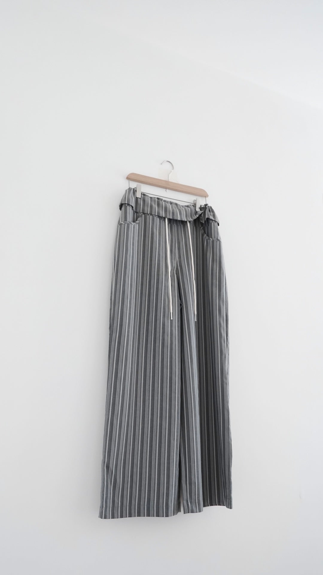 elan retro low waist striped pants in grey (pre-order)