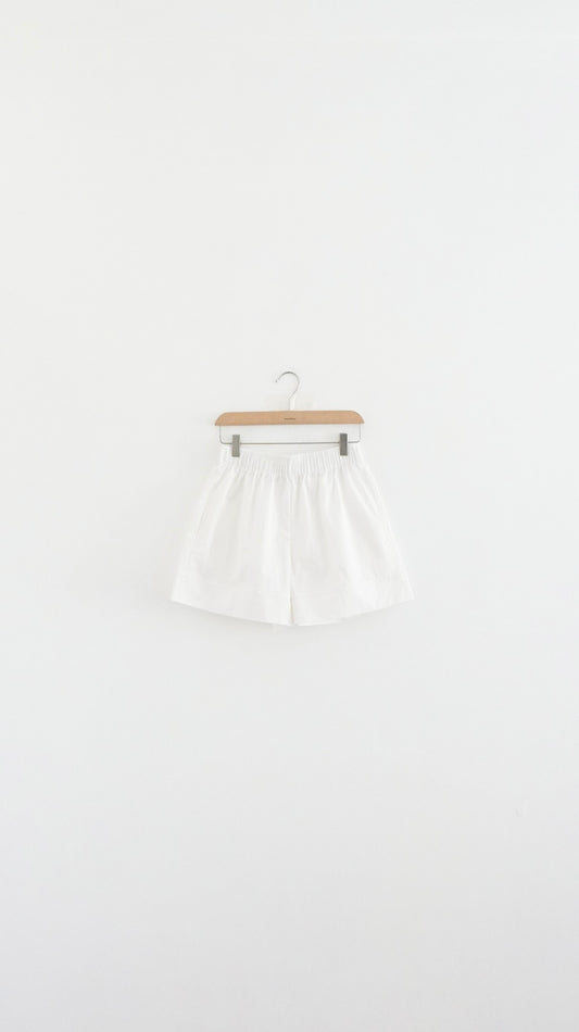 structured hem elastic shorts in white (pre-order)
