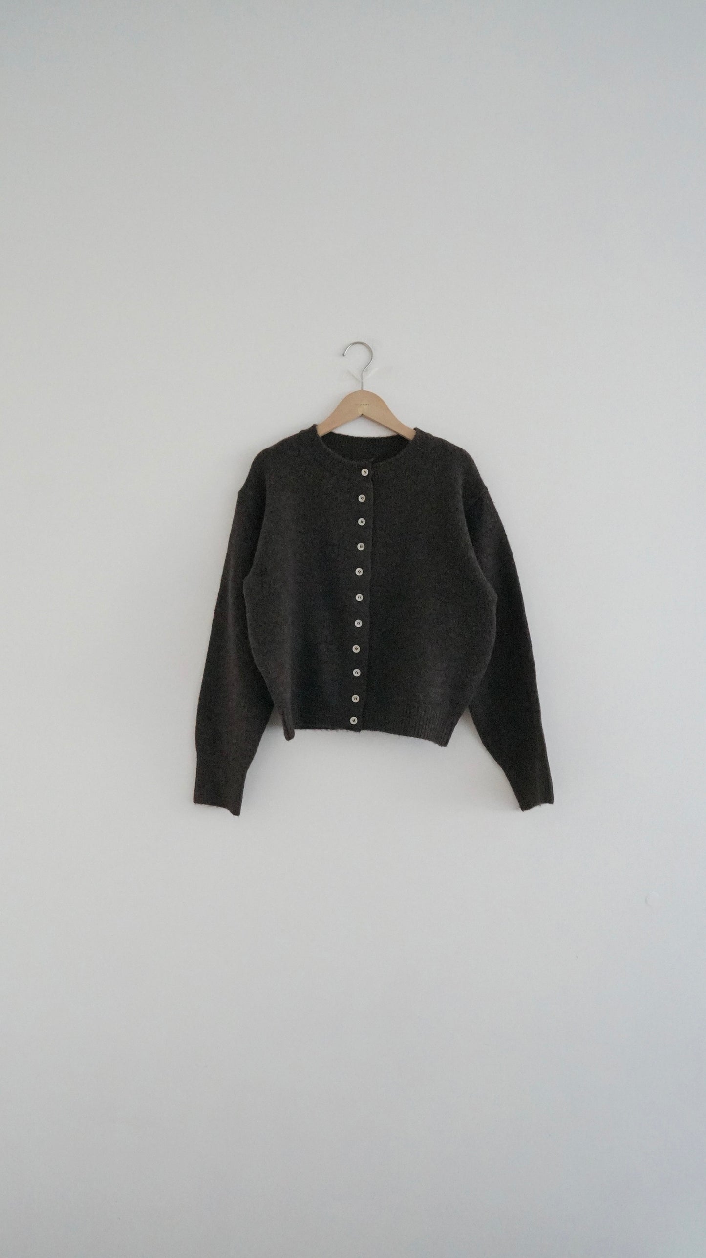 round cardigan in brown (pre-order)