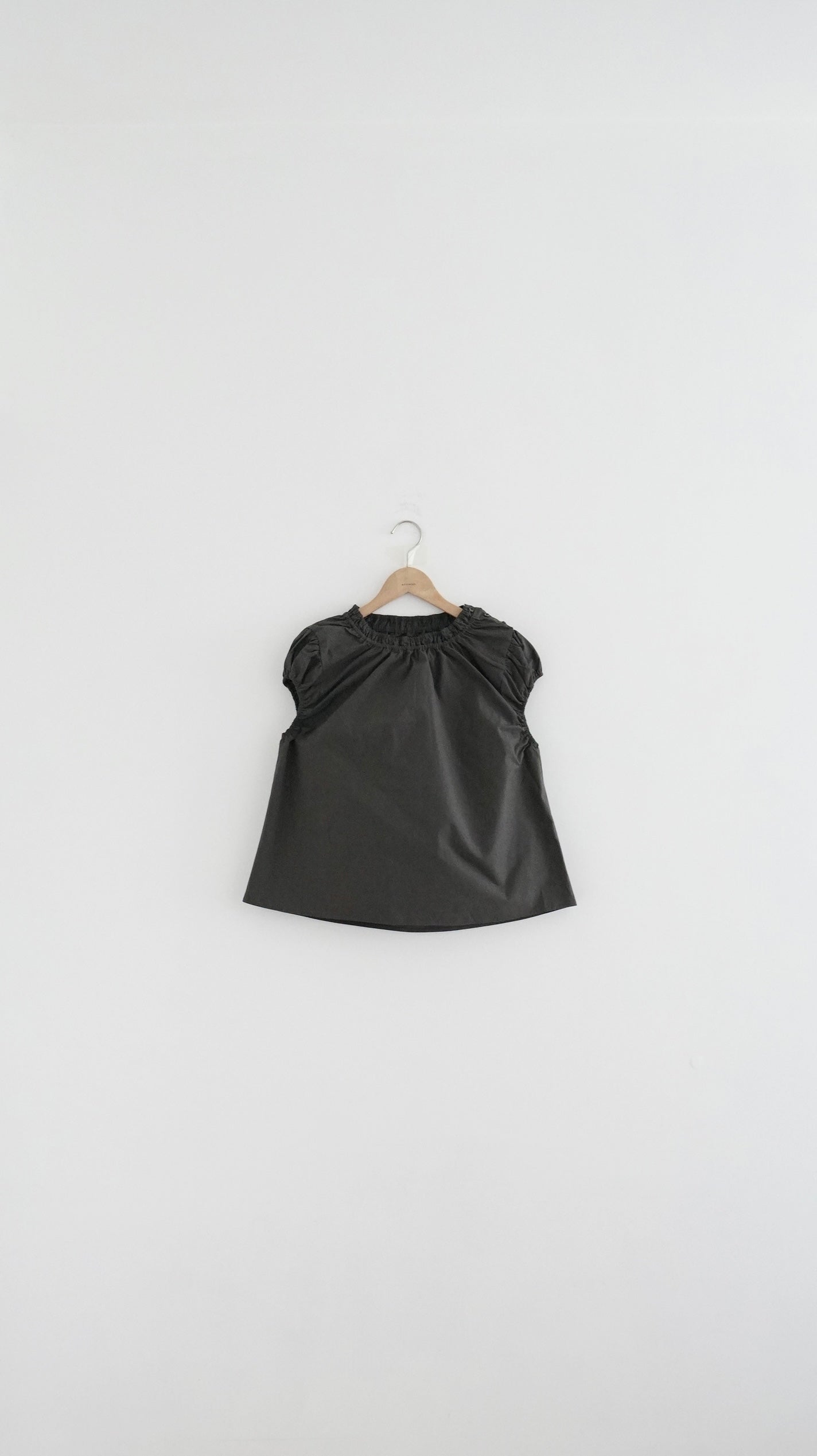 petal neck blouse in charcoal