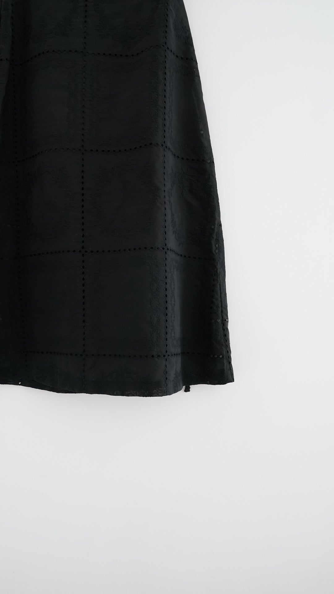 noir french romantic lace skirt in black (pre-order)