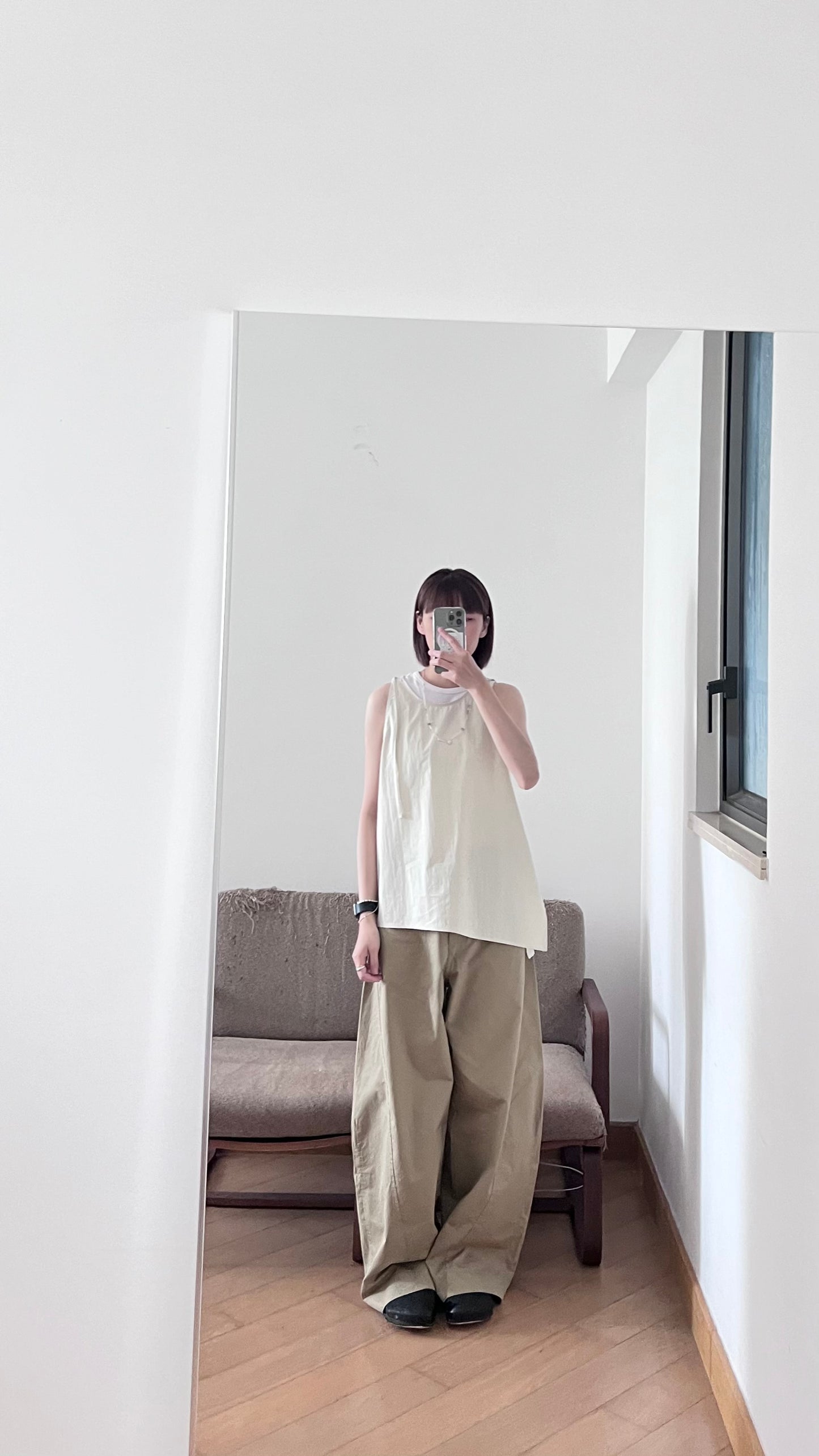 light cocoon pants in beige