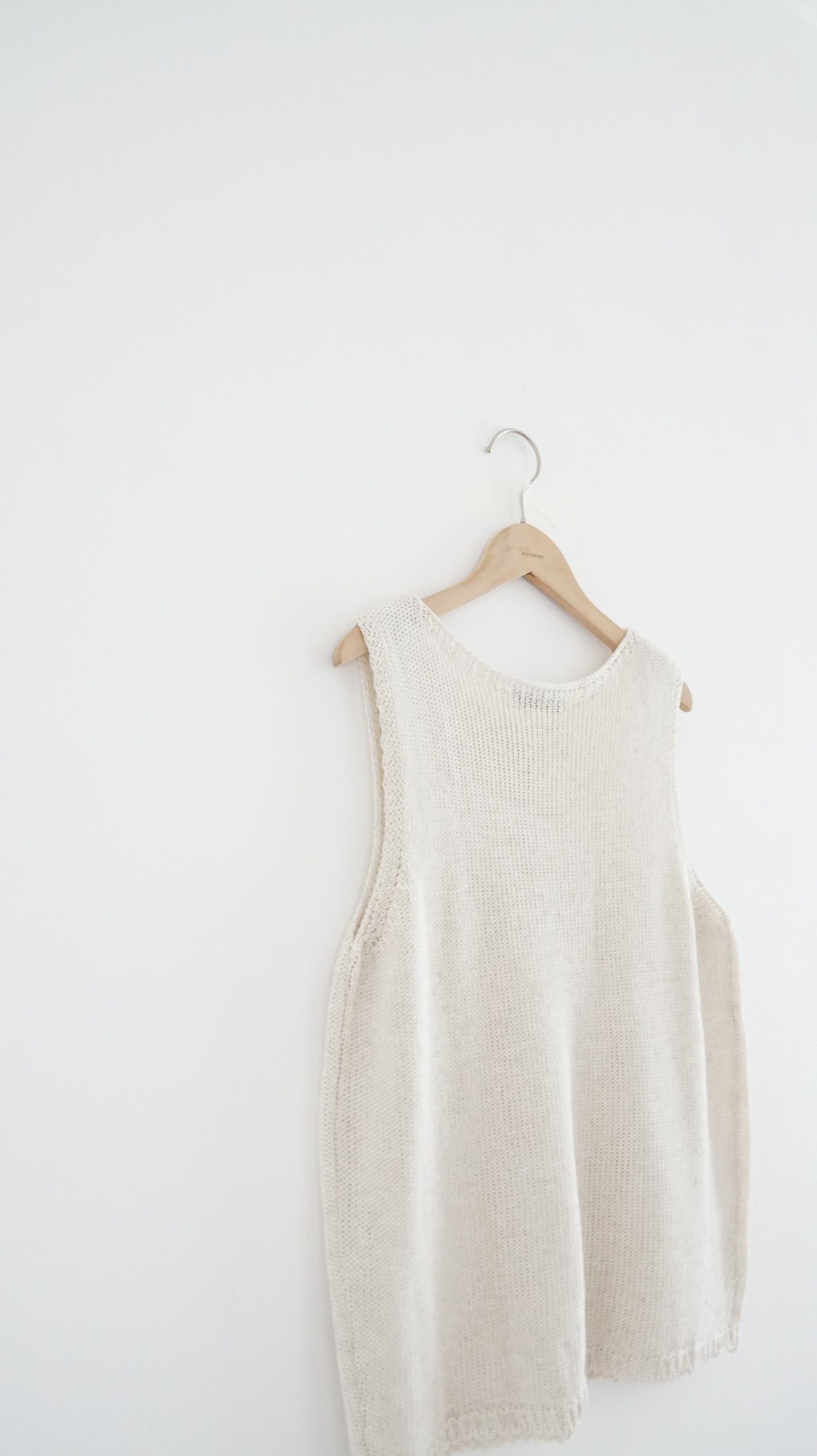 basic u-neck linen top in ivory