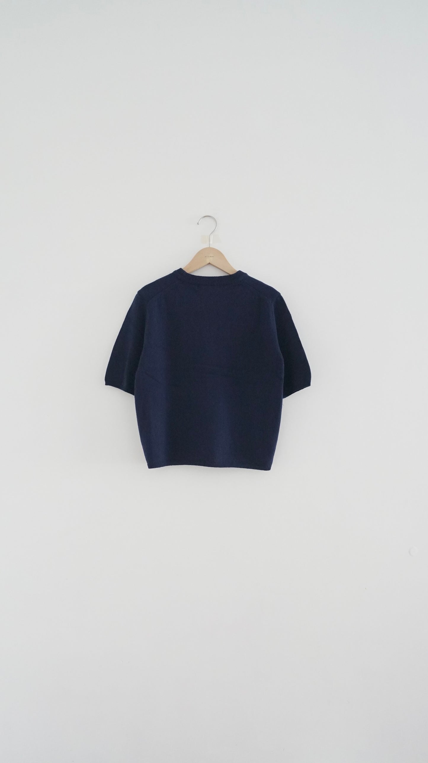 loose fitting short-sleeved sweater in navy ( pre-order )