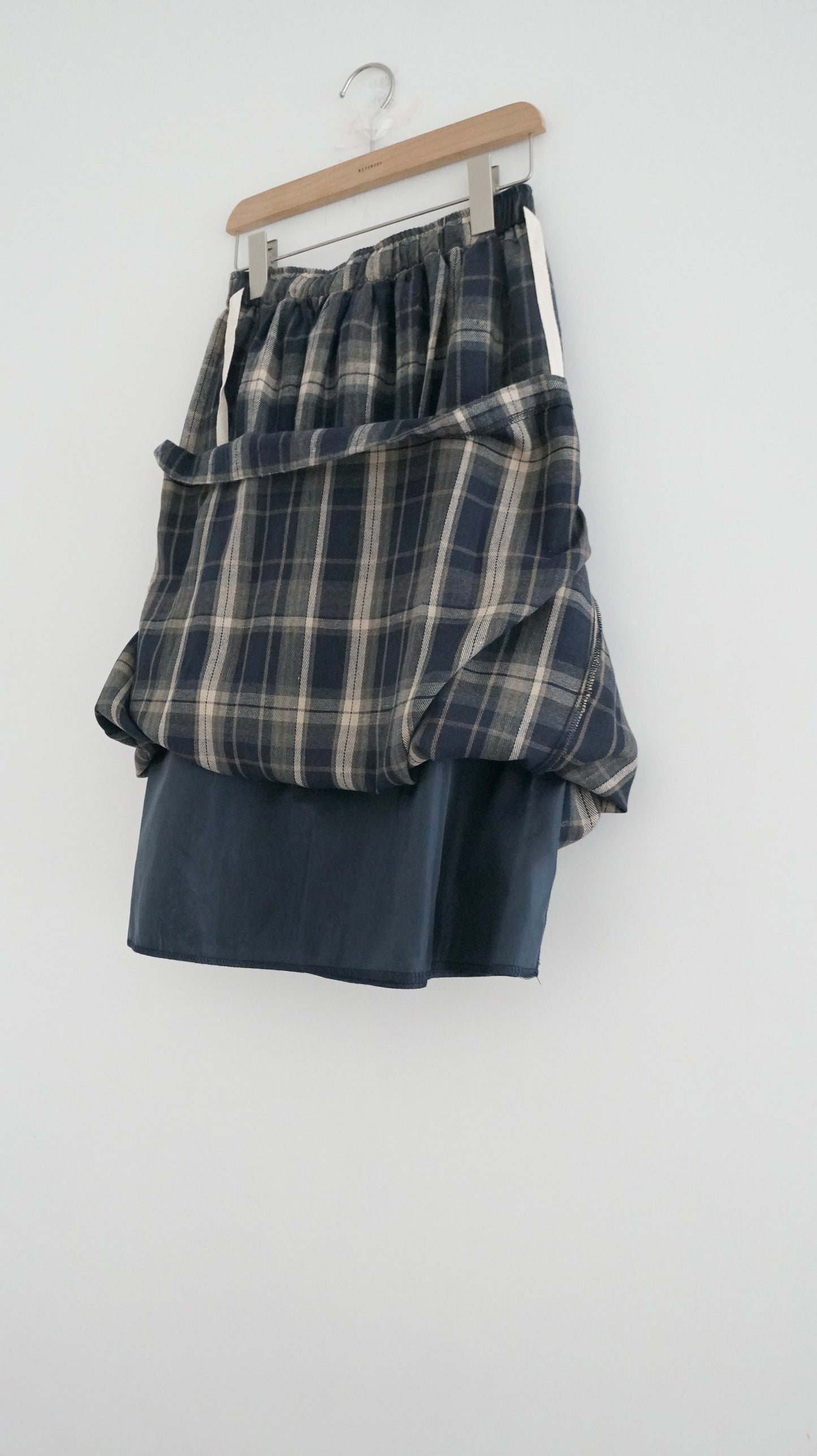 japanese style checked skirt in navy (pre-order)