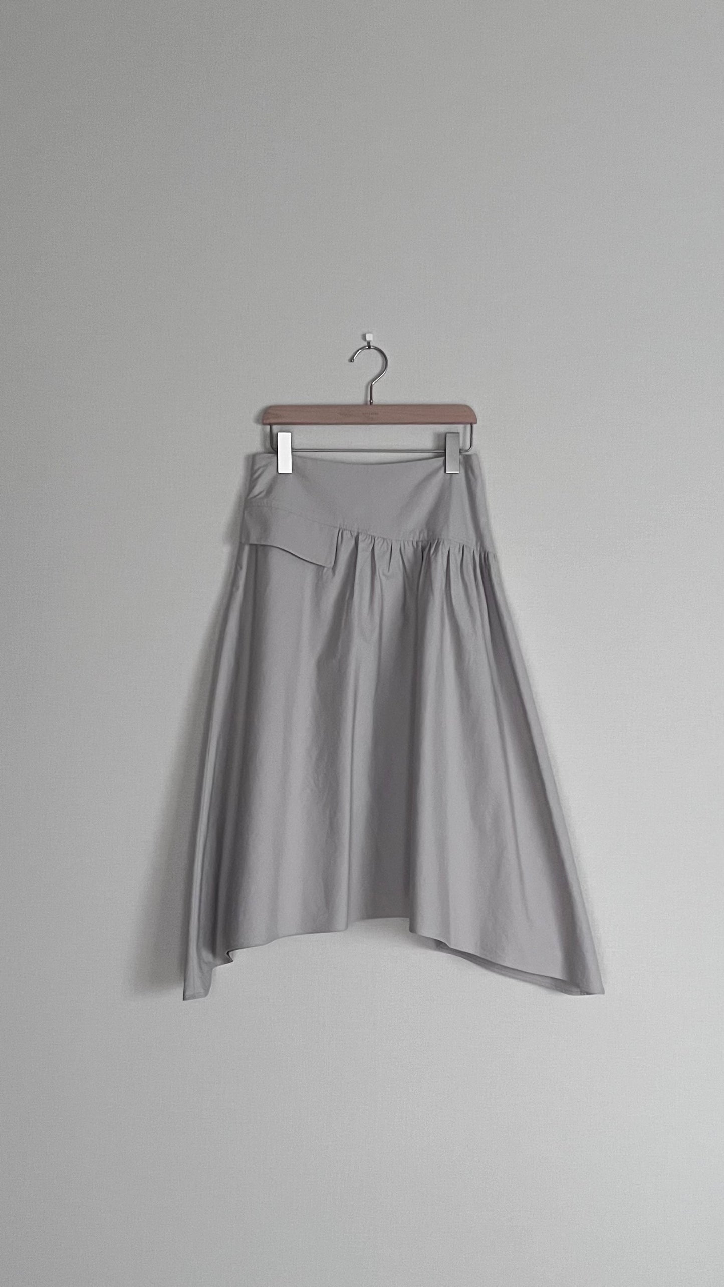 witt irregular shaped skirt in light grey