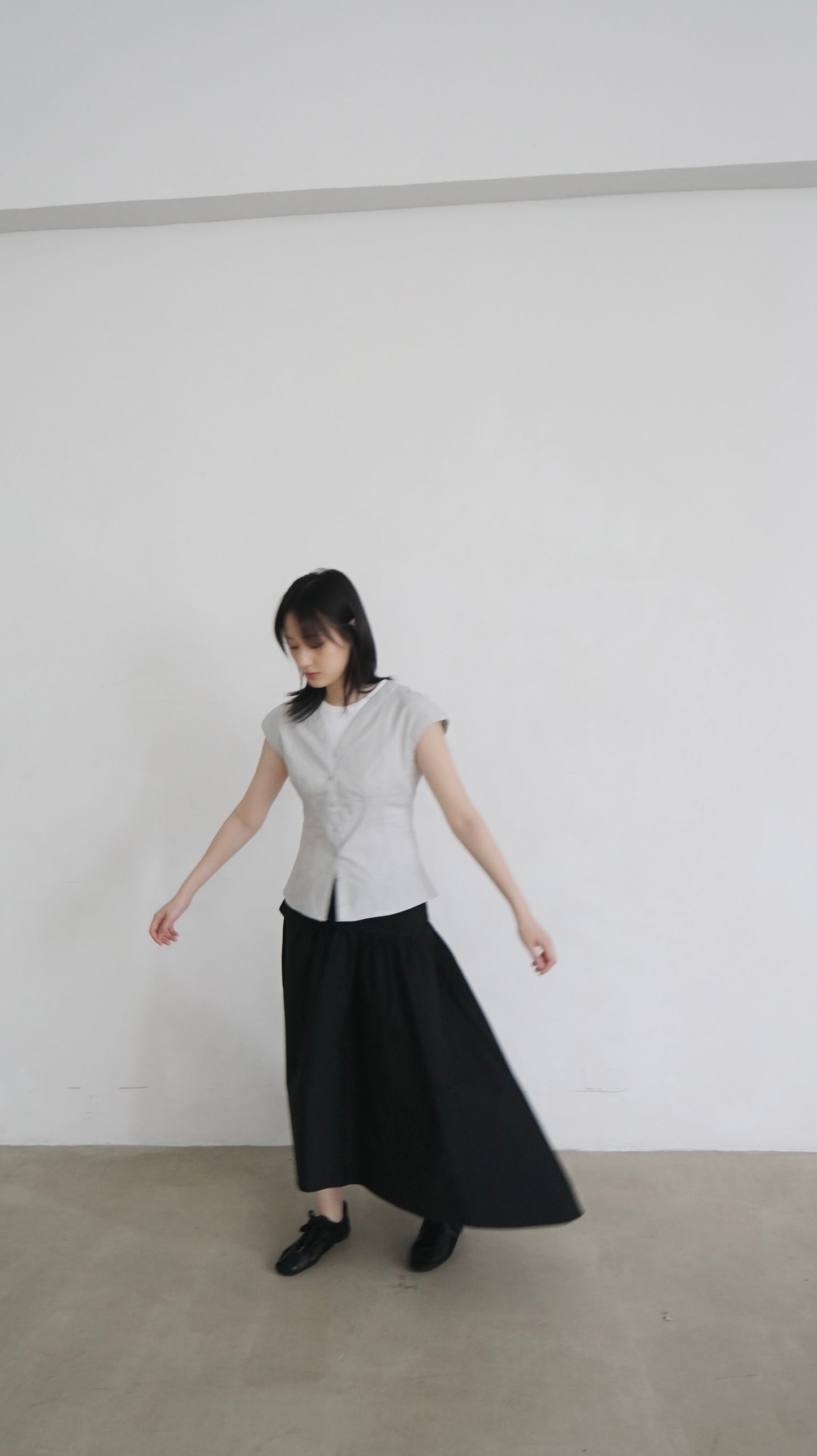 witt irregular shaped skirt in black