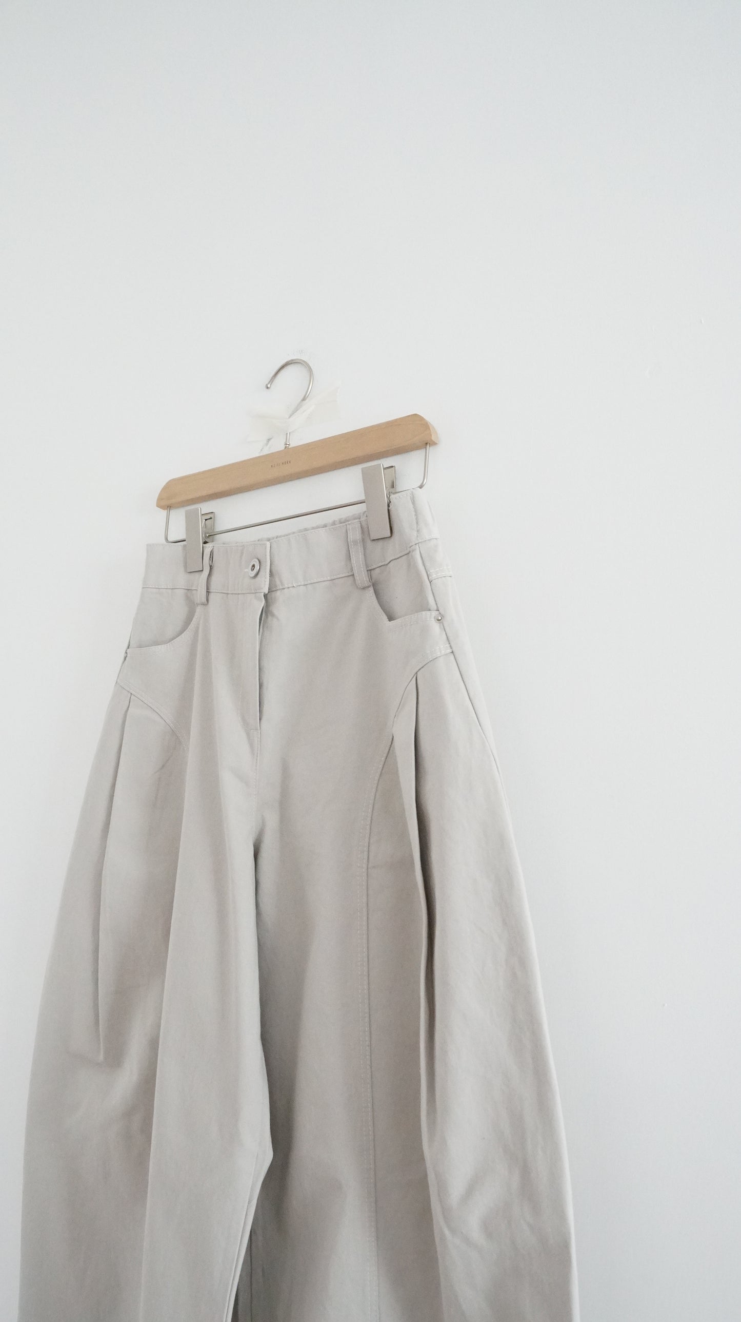 luka balloon wide pants in light grey