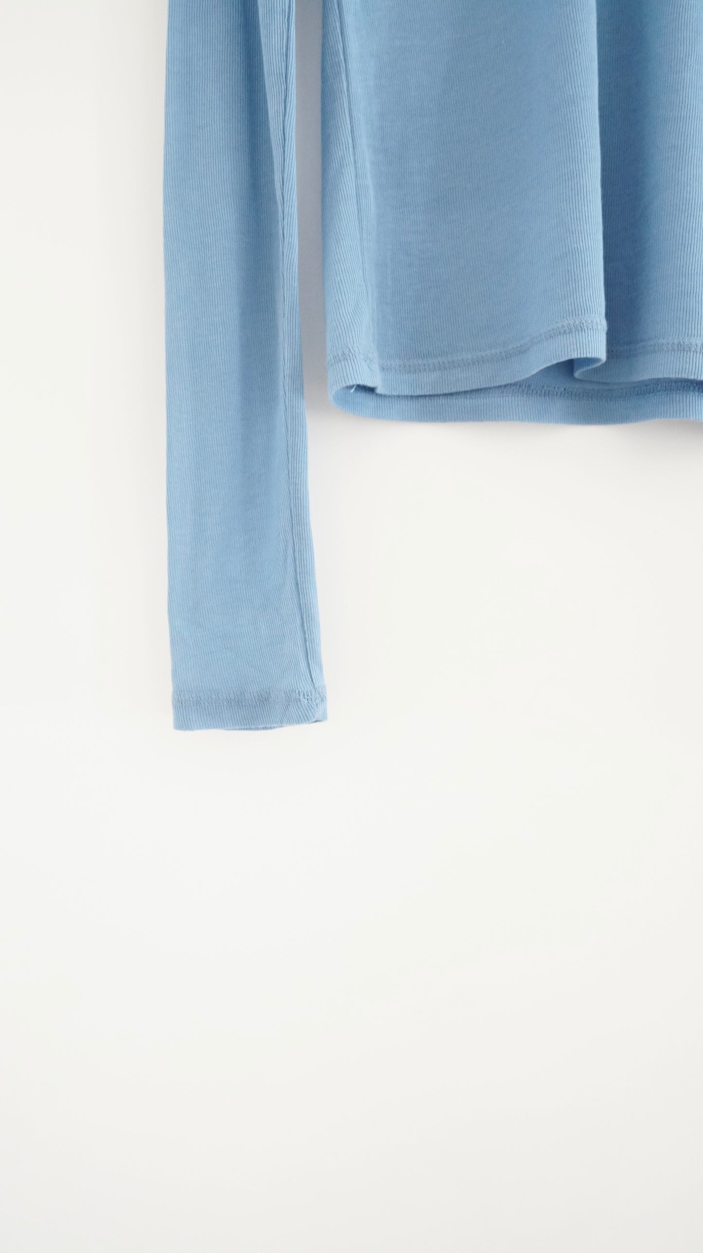 luca layering tee in blue (pre-order)