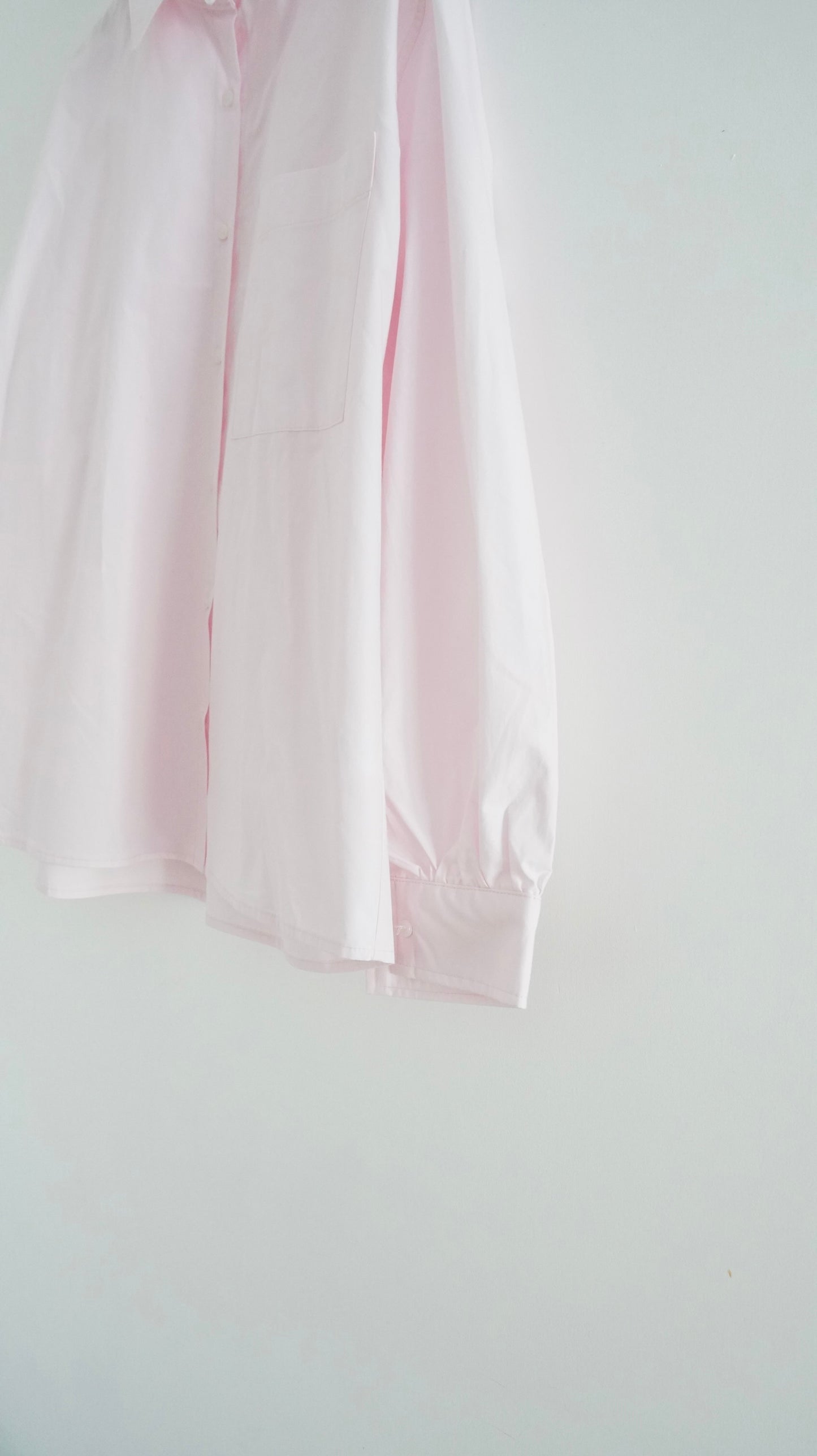 classic off shoulder oversized shirt in soft pink ( pre-order )