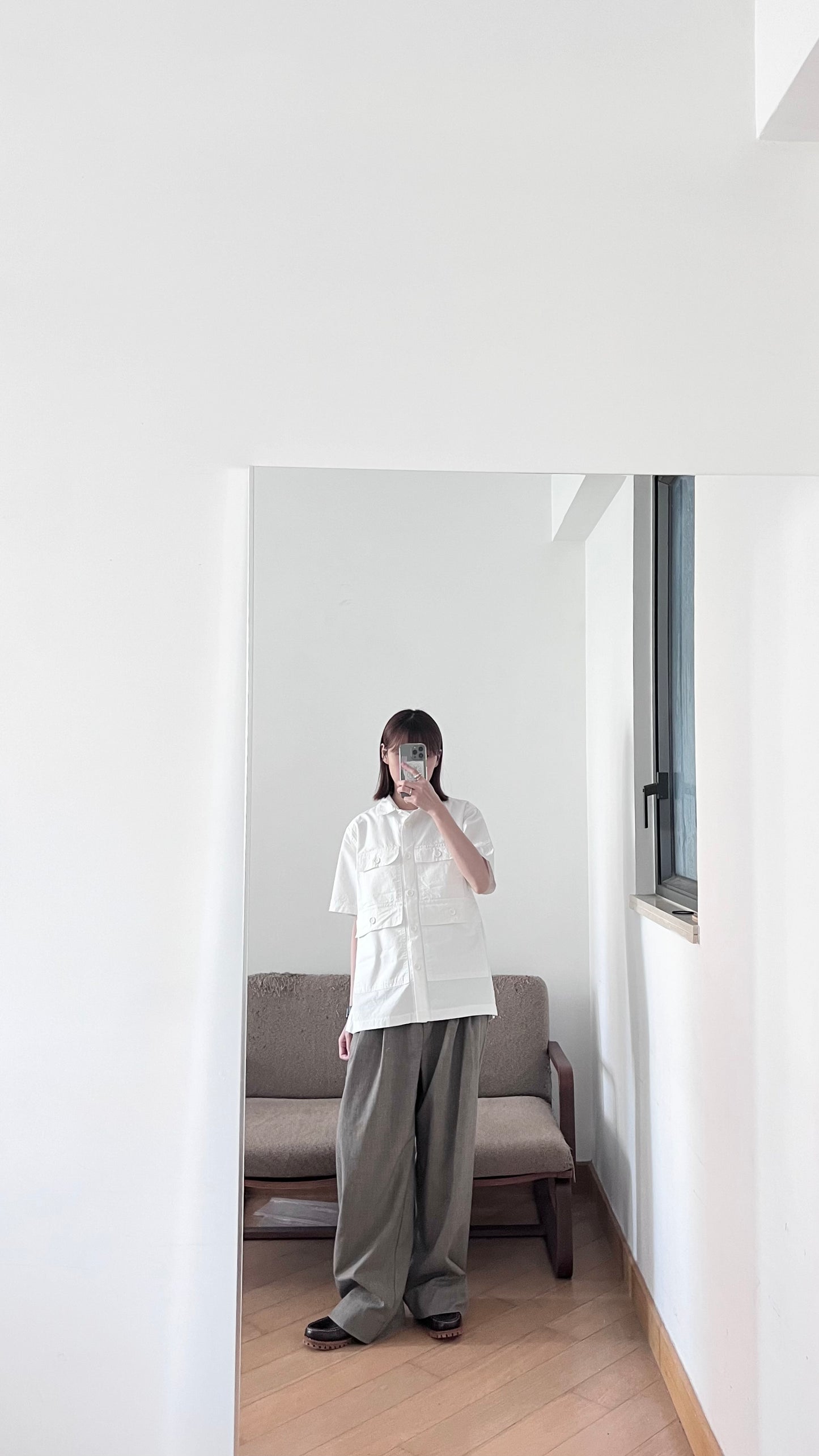 pocket worker shirt in white
