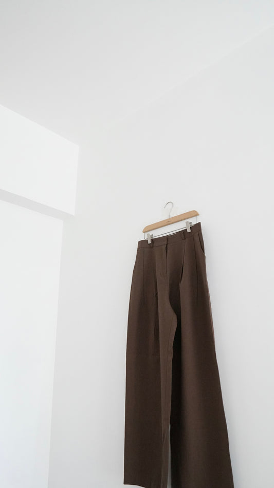 linen light pants in brown