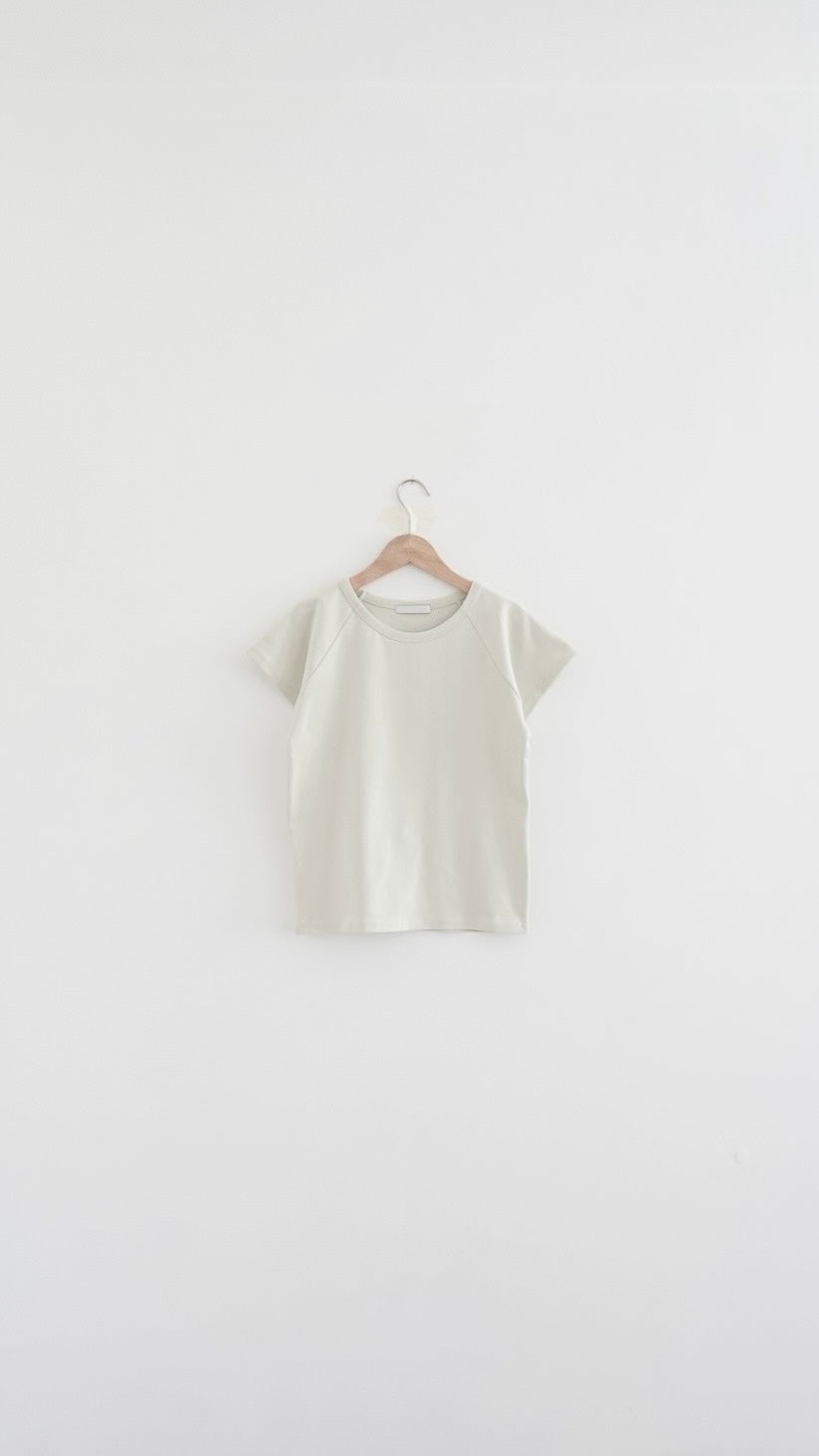 clean fit raglan sleeve tee in mint (pre-order)