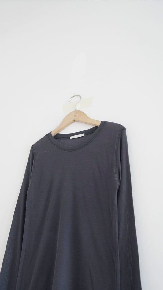 luca layering tee in charcoal(pre-order)