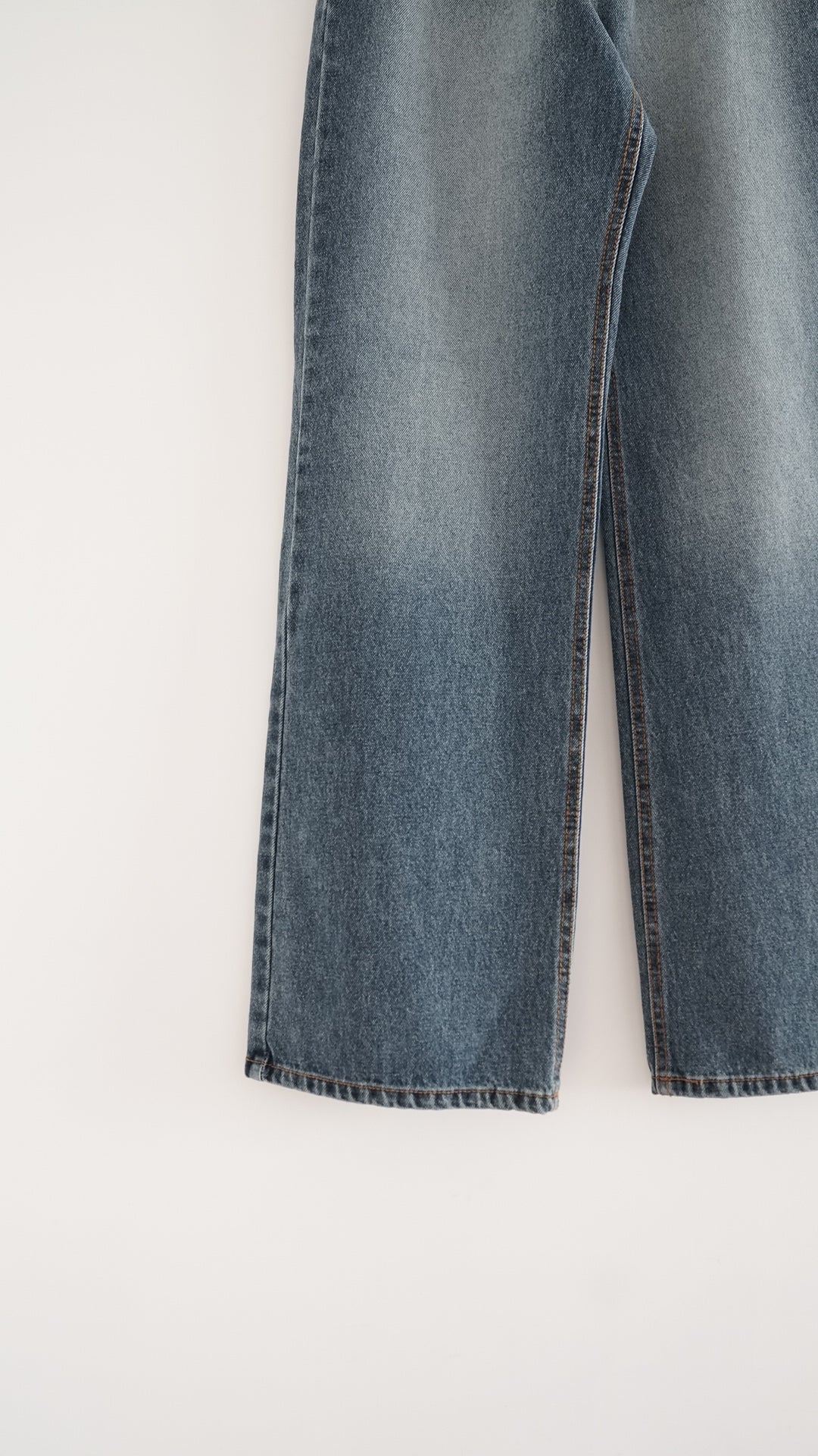 ann classic straight jeans (pre-order)