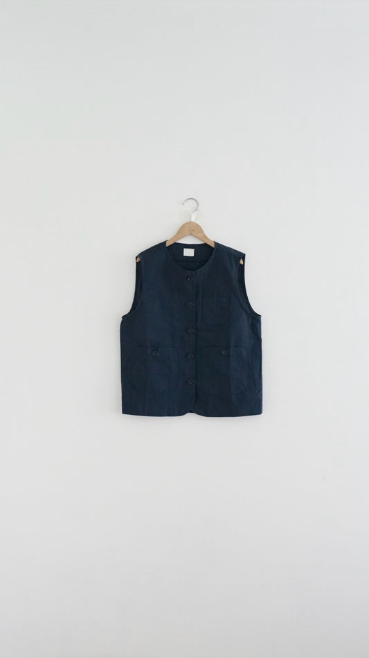 worker vest in navy