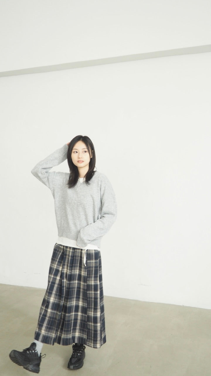 japanese style checked skirt in navy (pre-order)