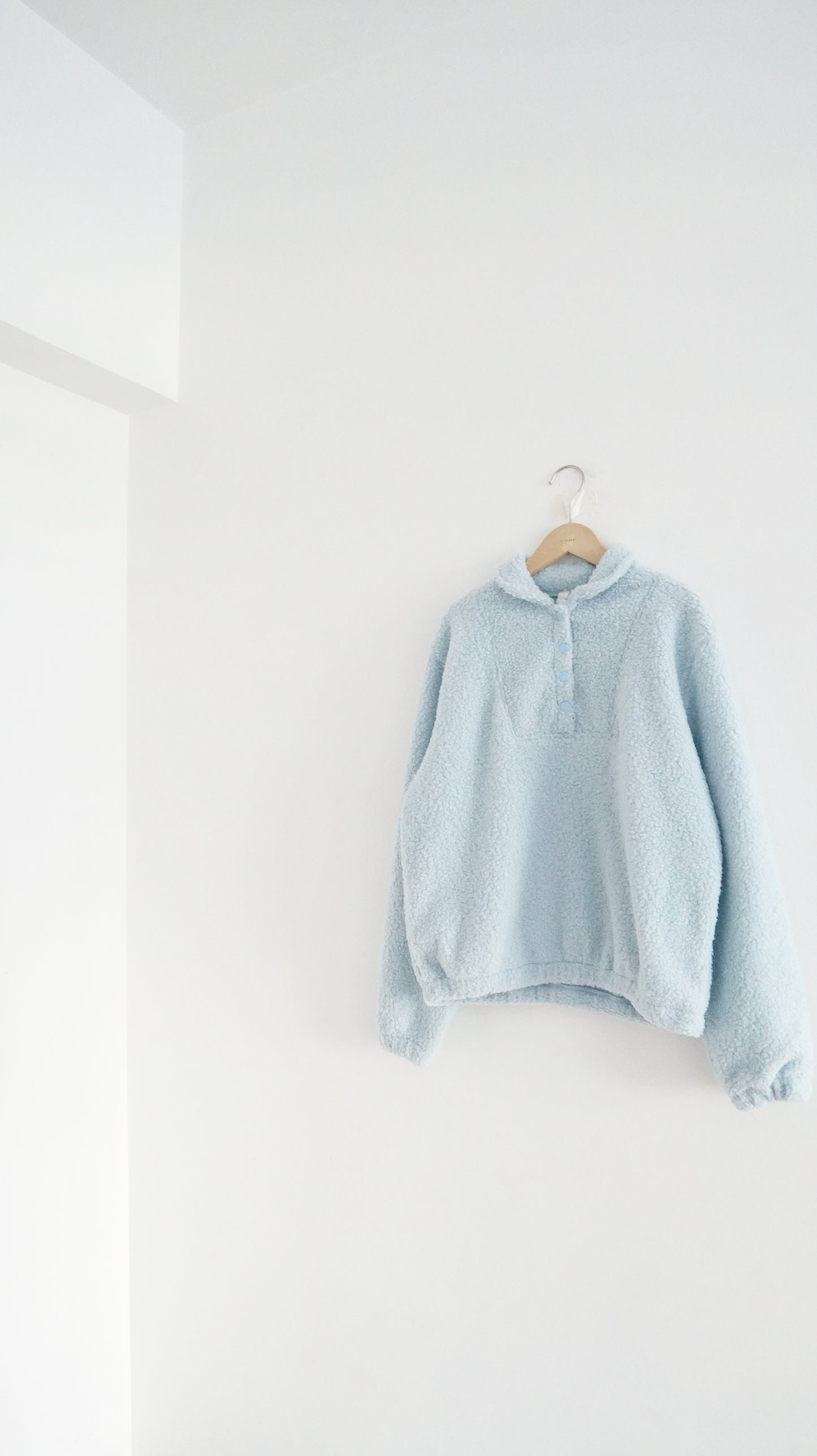 meeh sweater in baby-blue ( pre-order )