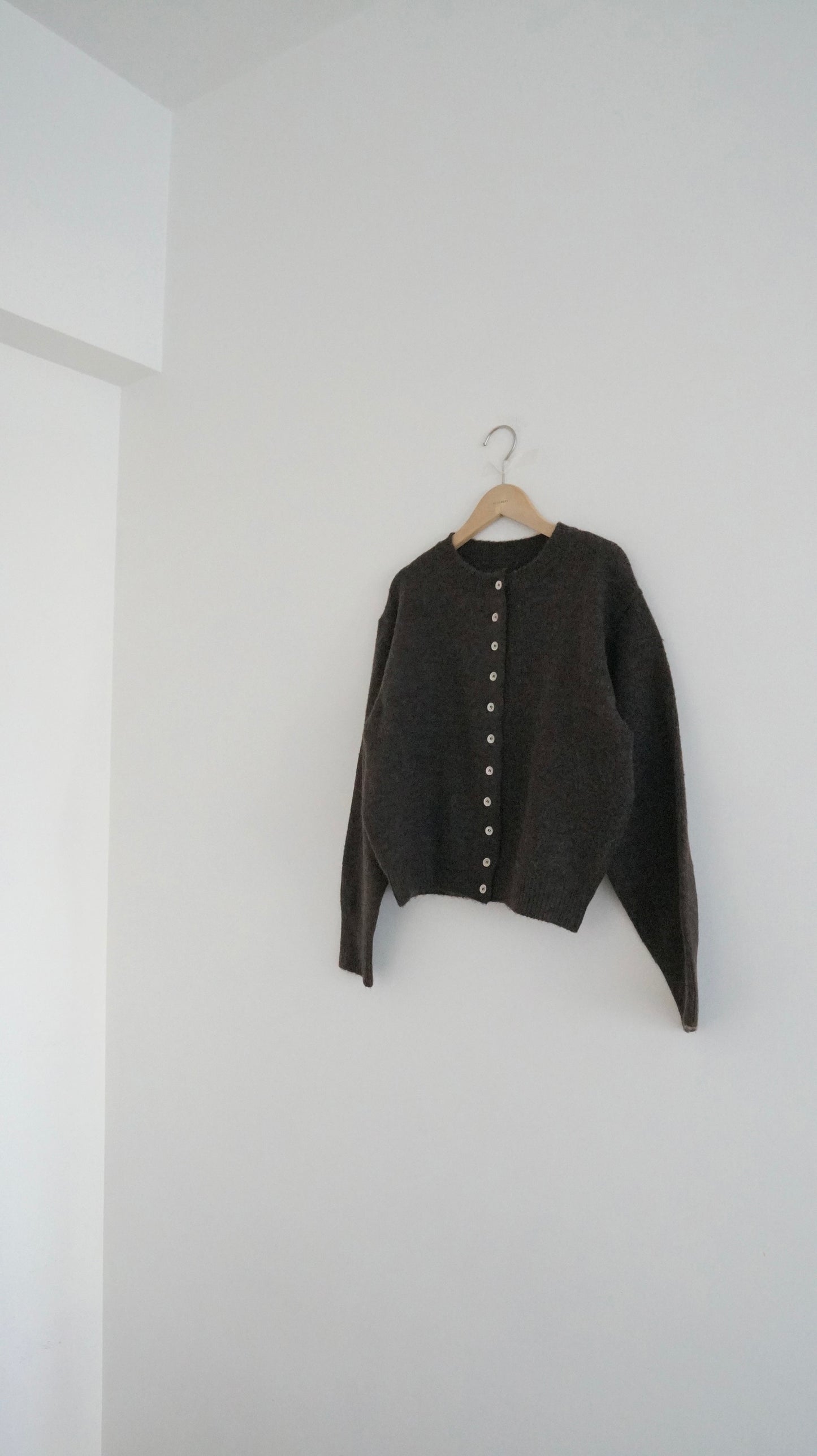 round cardigan in brown (pre-order)