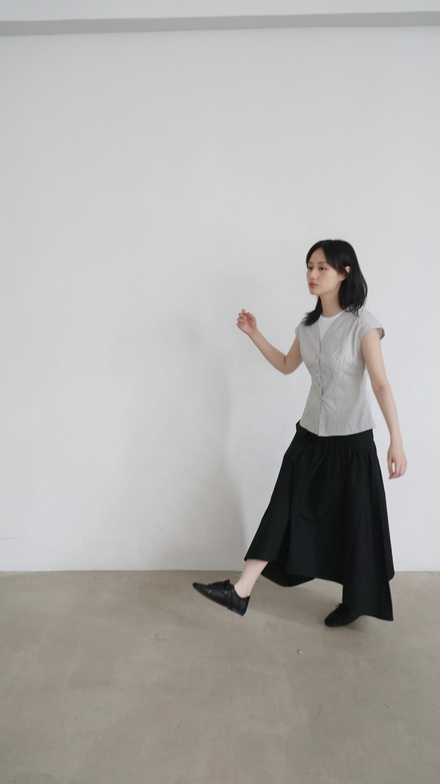 witt irregular shaped skirt in black