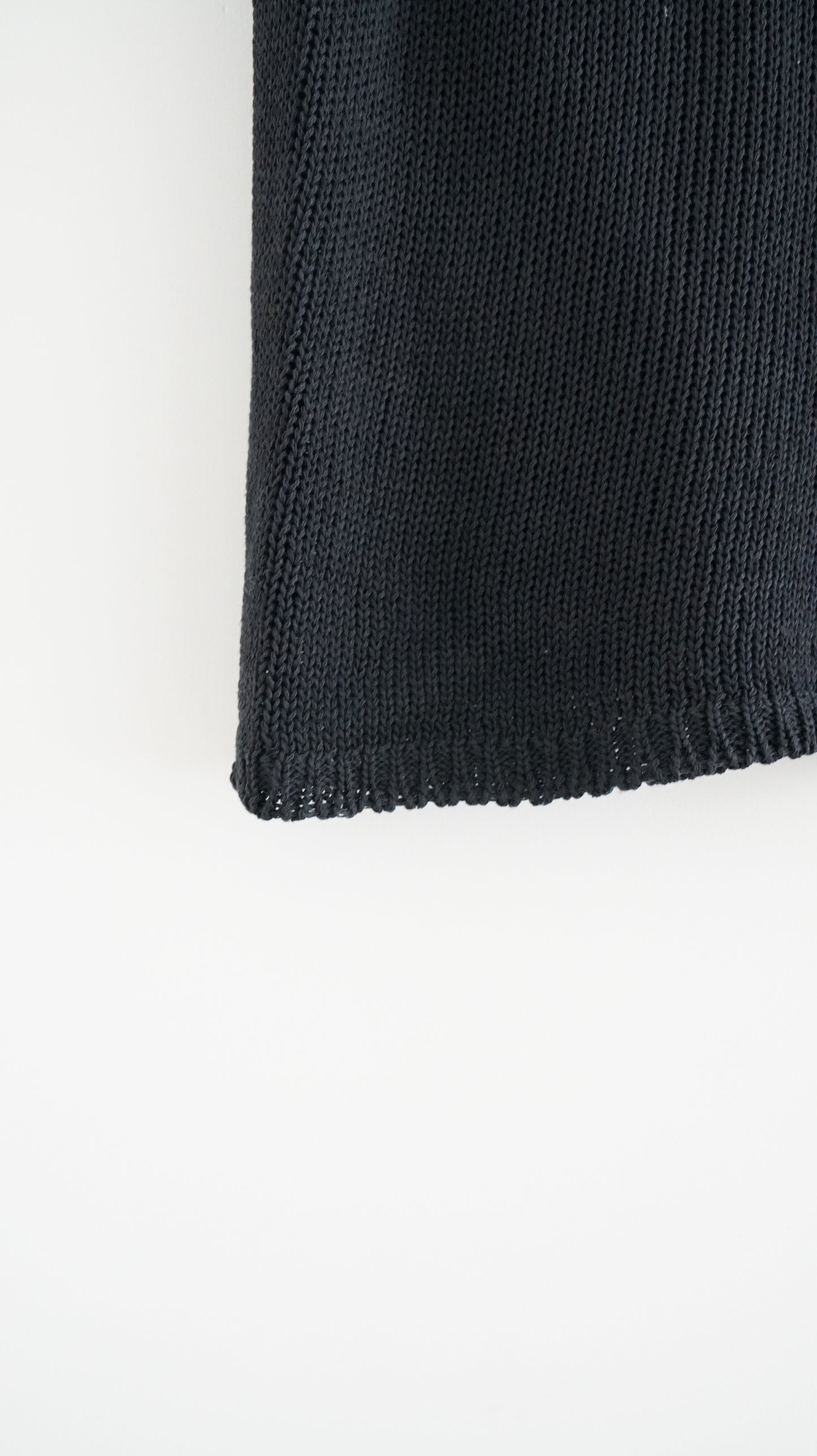 basic u-neck linen top in black (pre-order)