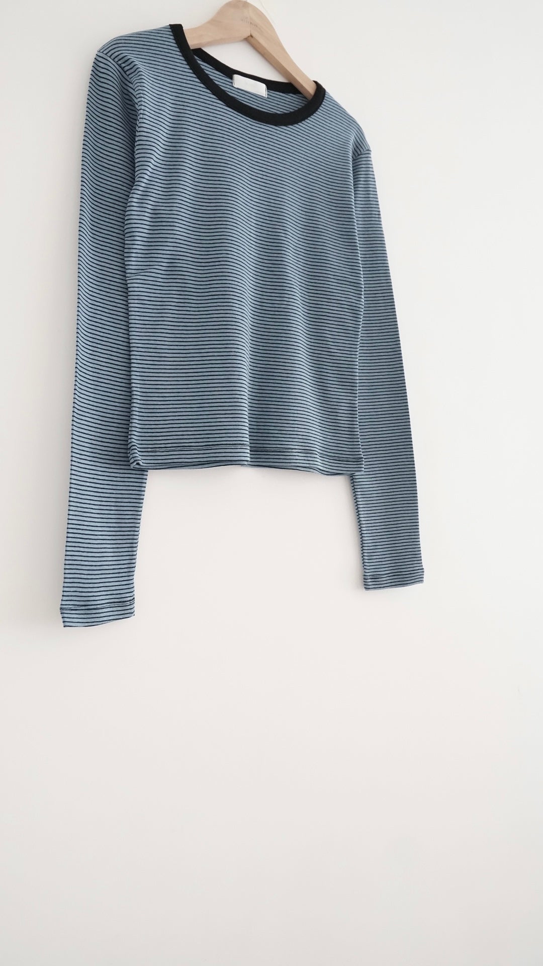 hina classic striped tee in blue (pre-order)