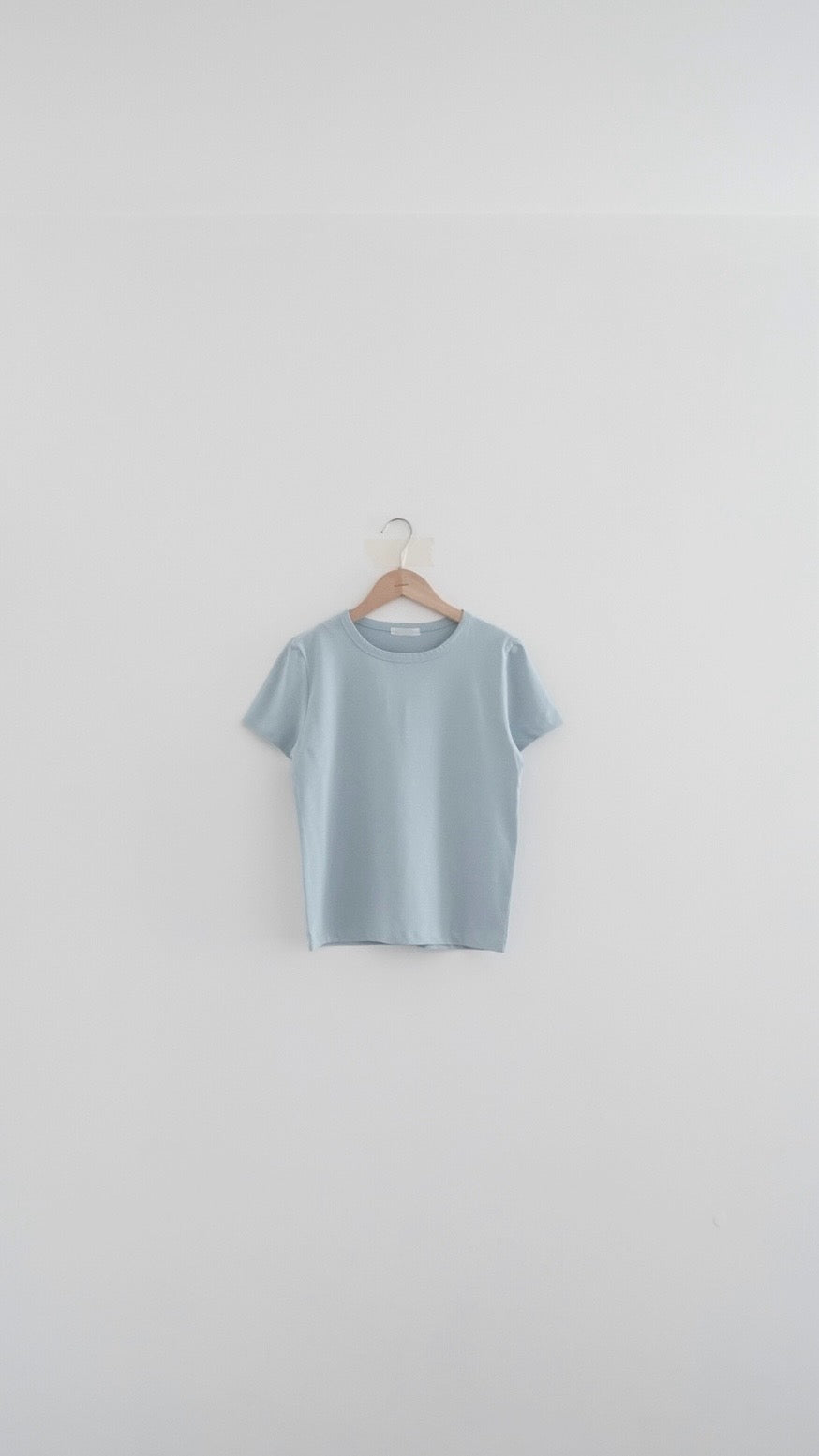 classic cloudy tee in light blue (pre-order)