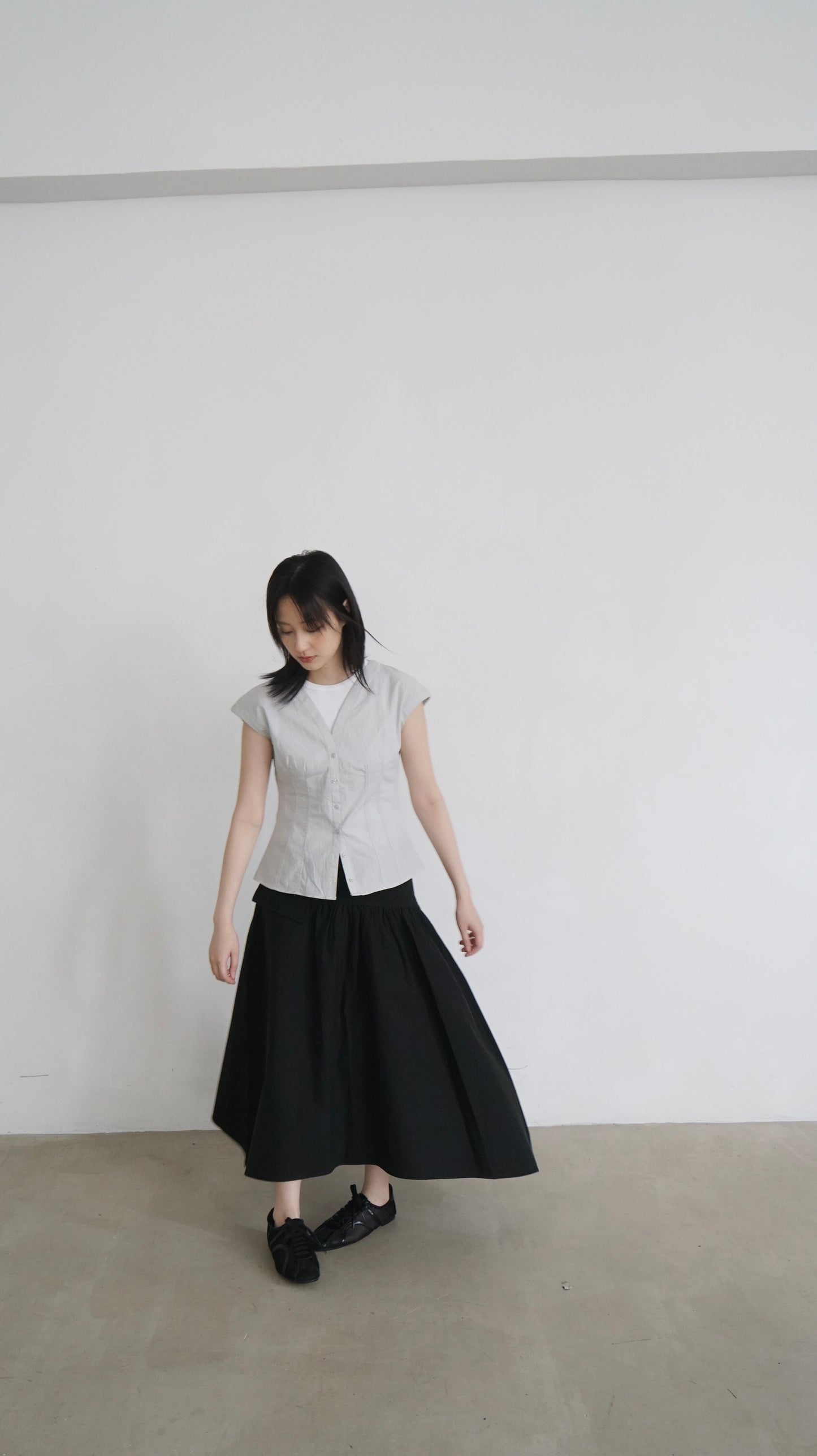 witt irregular shaped skirt in black