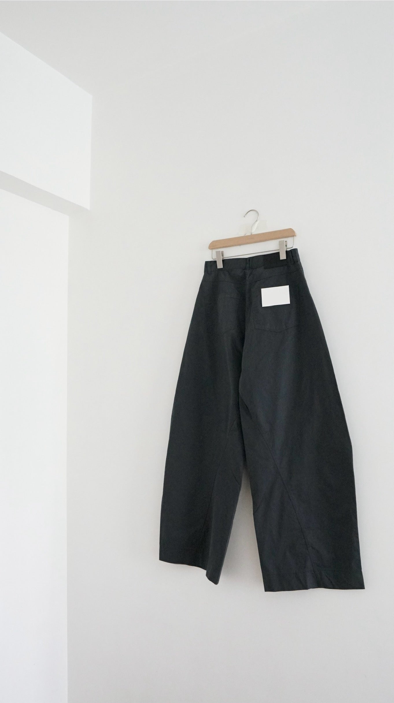 light cocoon pants in charcoal (pre-order)