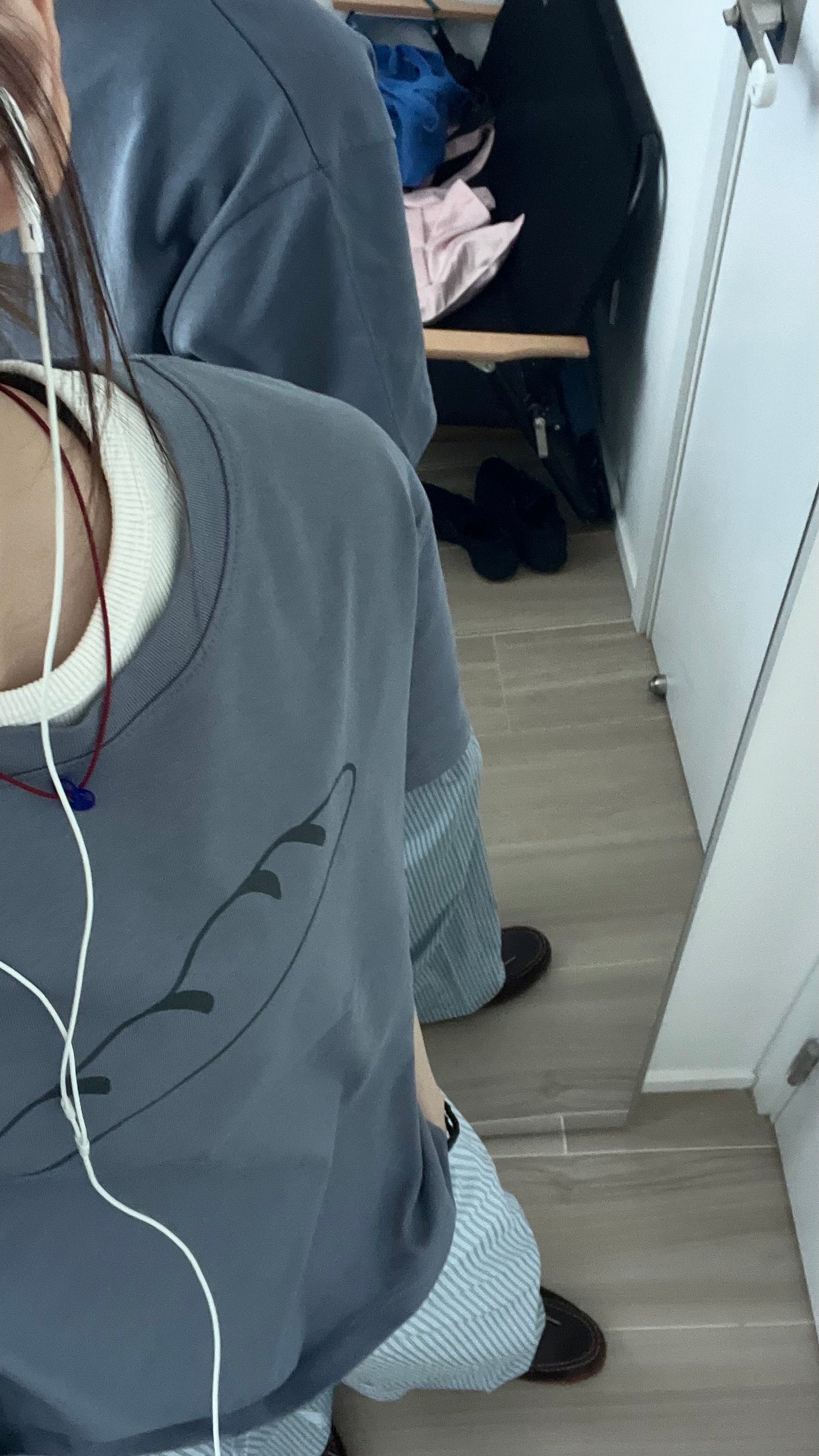 パン tee in grey blue (pre-order)